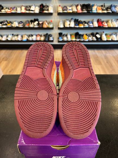 Nike SB Dunk Low Mystic Red Rosewood Size 7 (8.5W) Pre-Owned