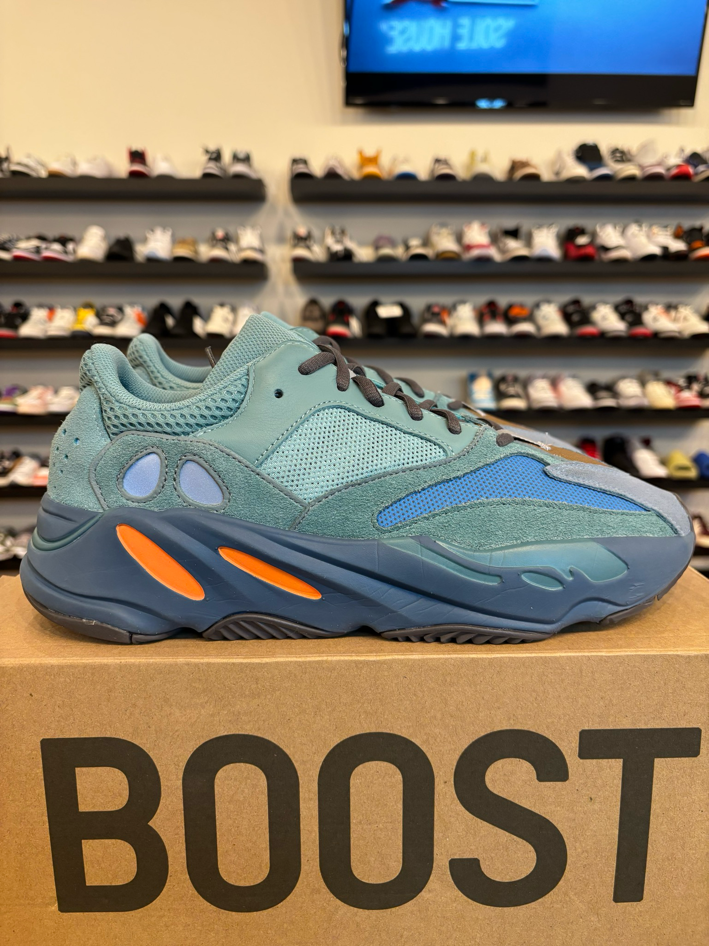 Yeezy 700 Faded Azure Size 12 Pre-Owned
