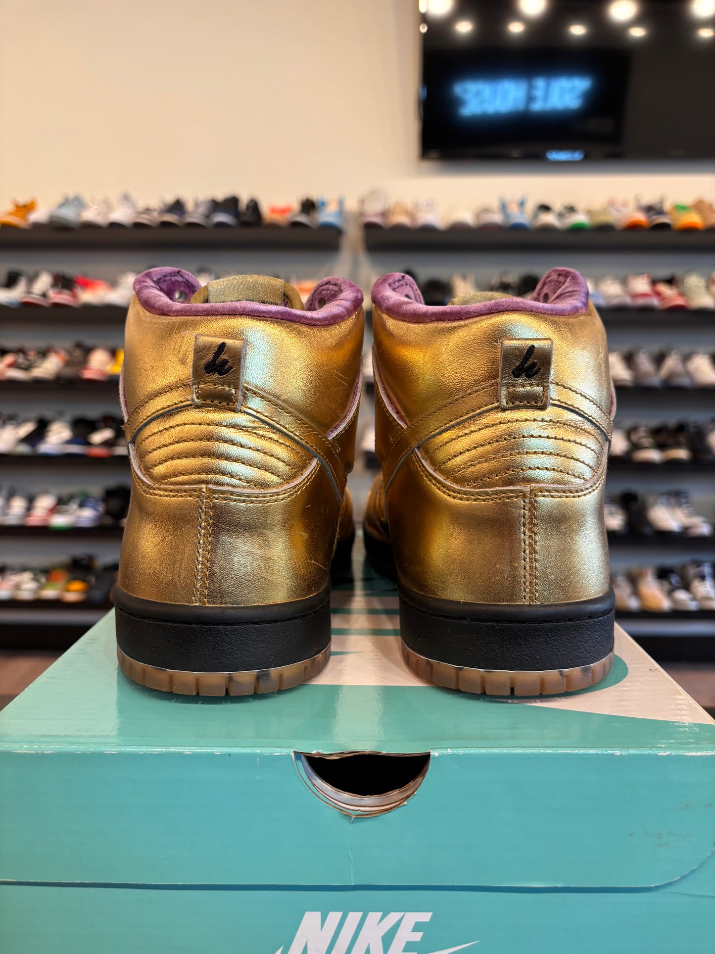 Nike SB Dunk High Humidity Size 11 Pre-Owned
