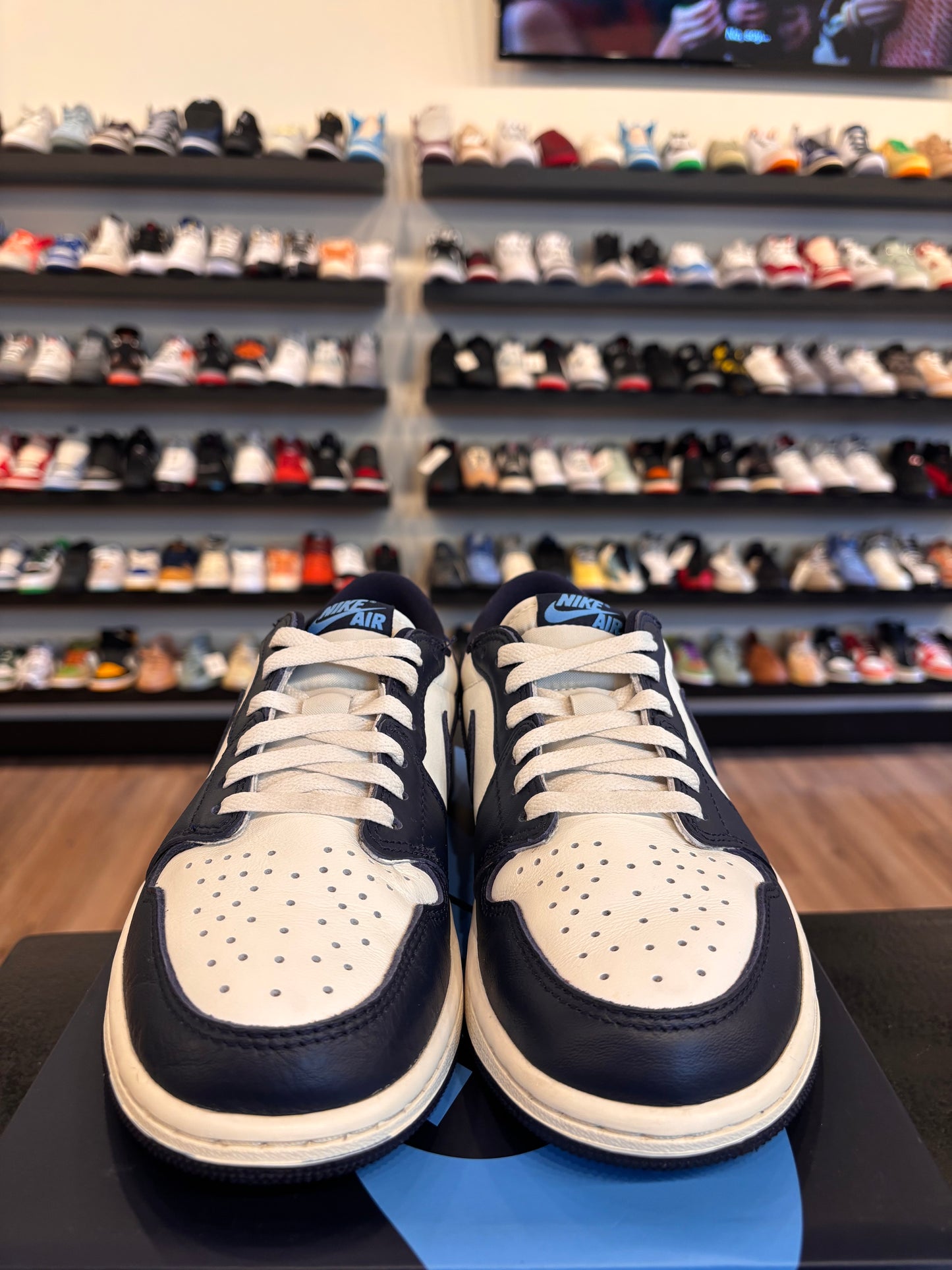 Jordan 1 Low Obsidian Size 8 Pre-Owned