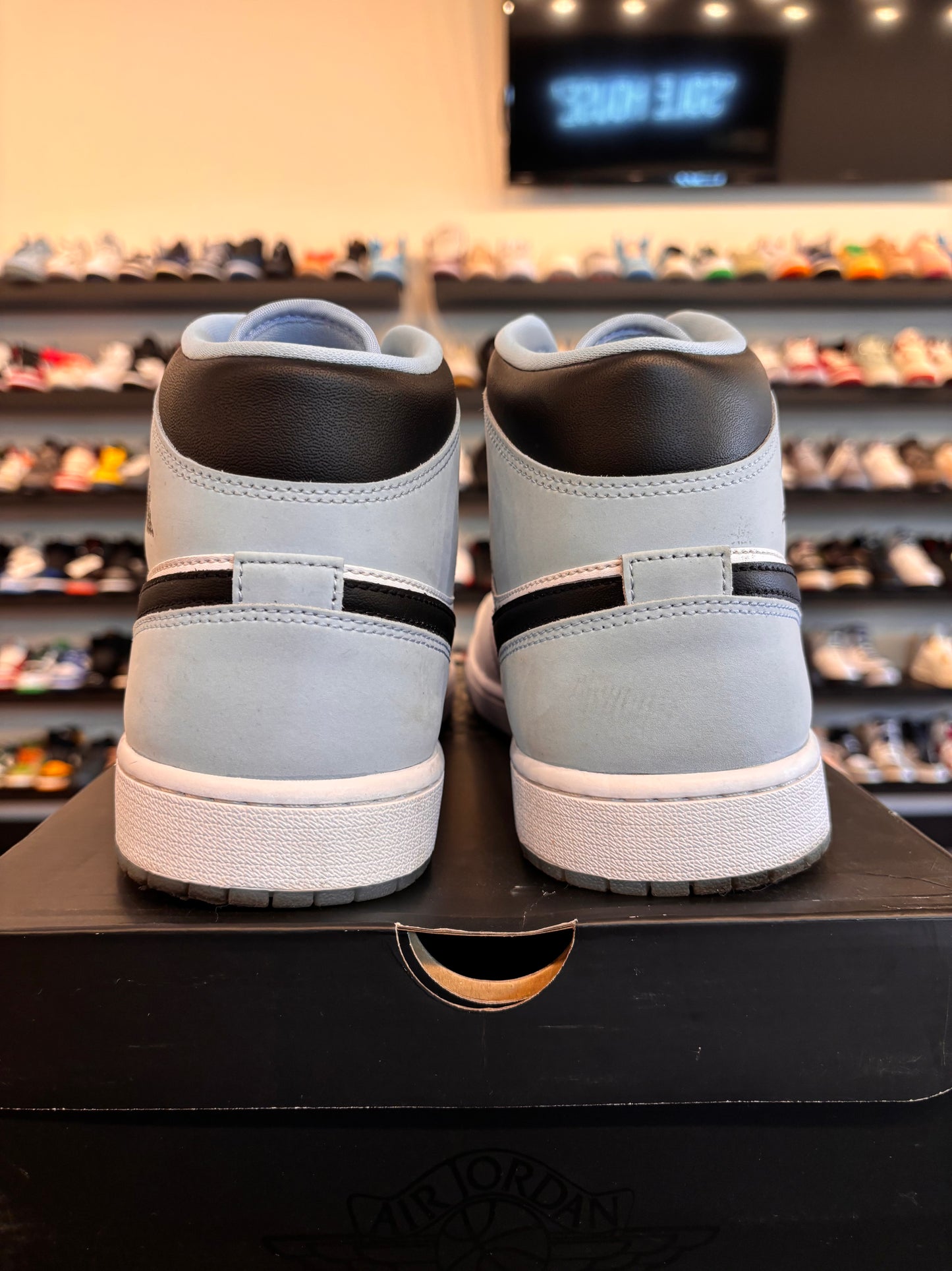 Jordan 1 Mid Ice Blue Size 13 Pre-Owned