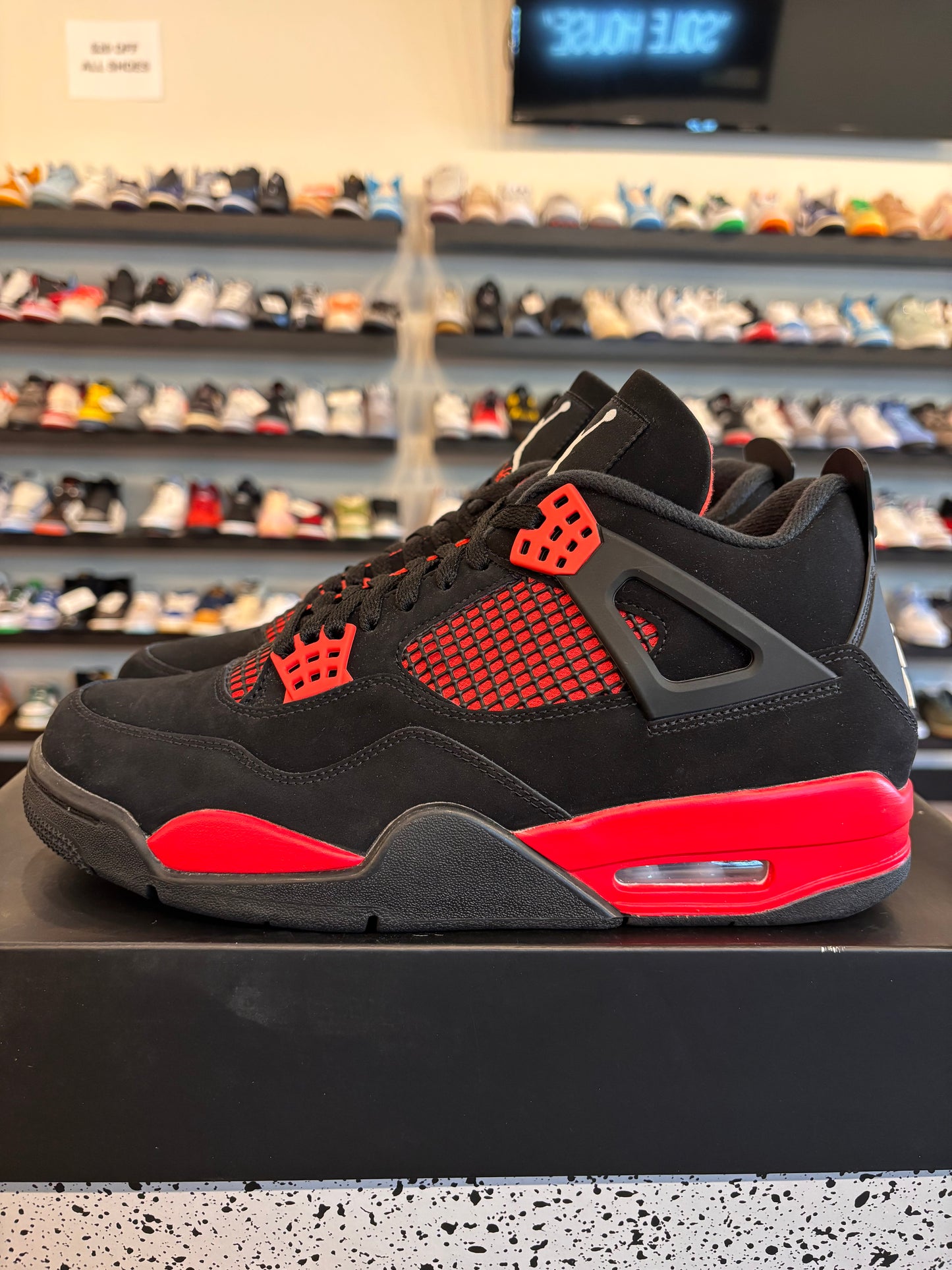 Jordan 4 Red Thunder Size 9.5 Brand New