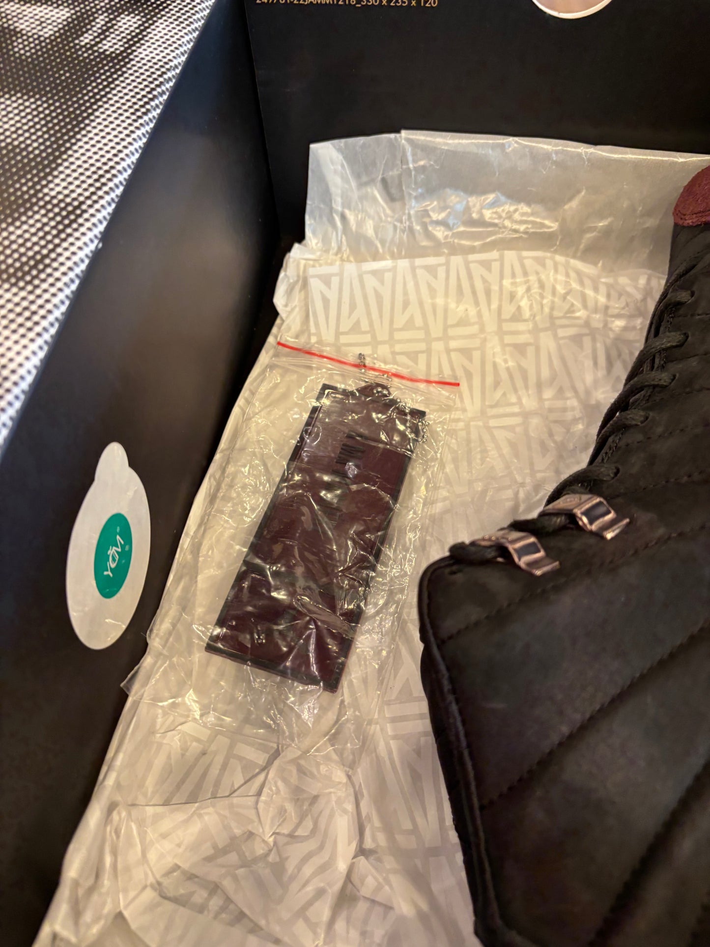 Jordan 12 A Ma Maniere Black Size 8.5 (10W) Pre-Owned