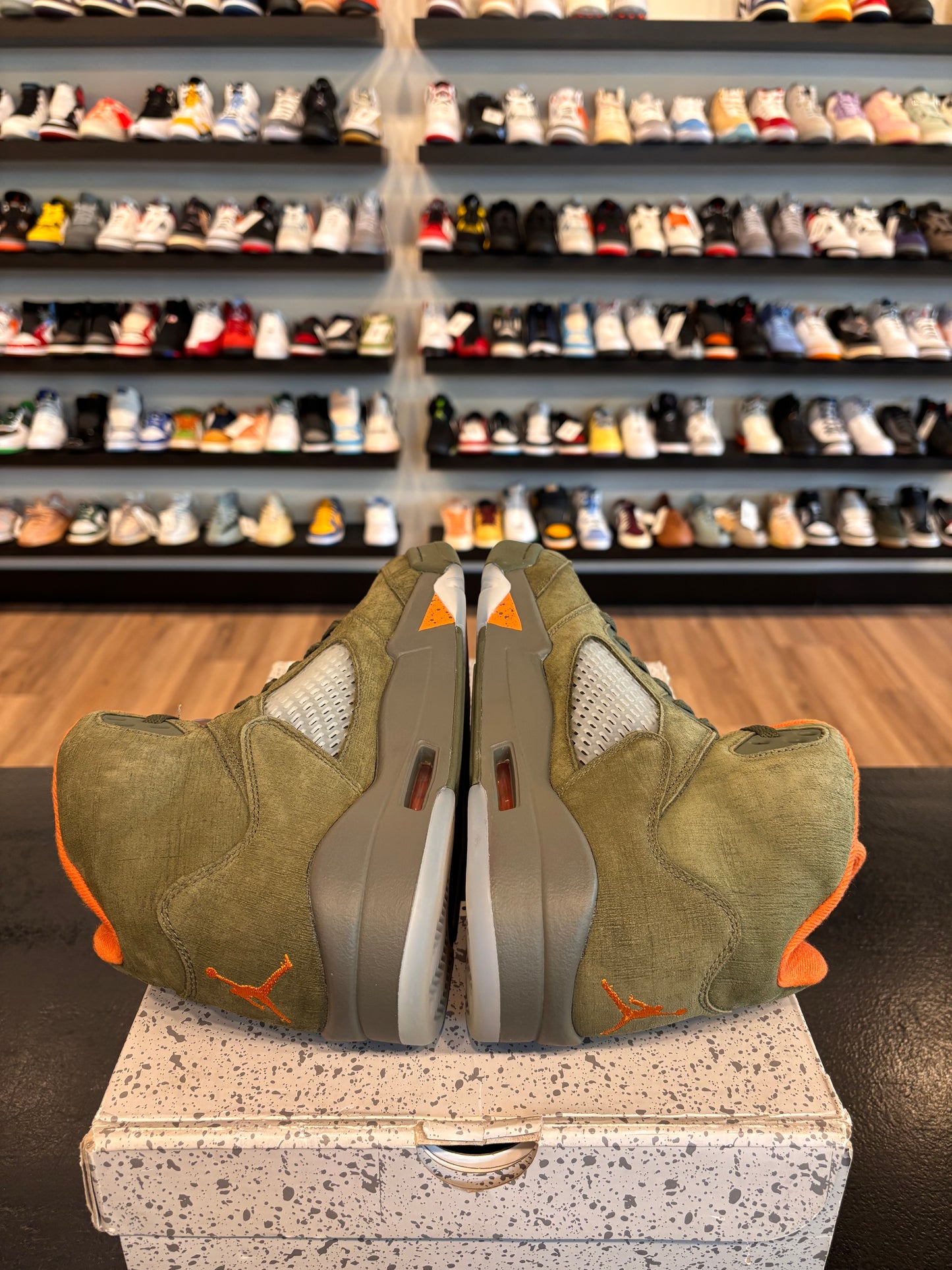 Jordan 5 Olive Size 9.5 Pre-Owned