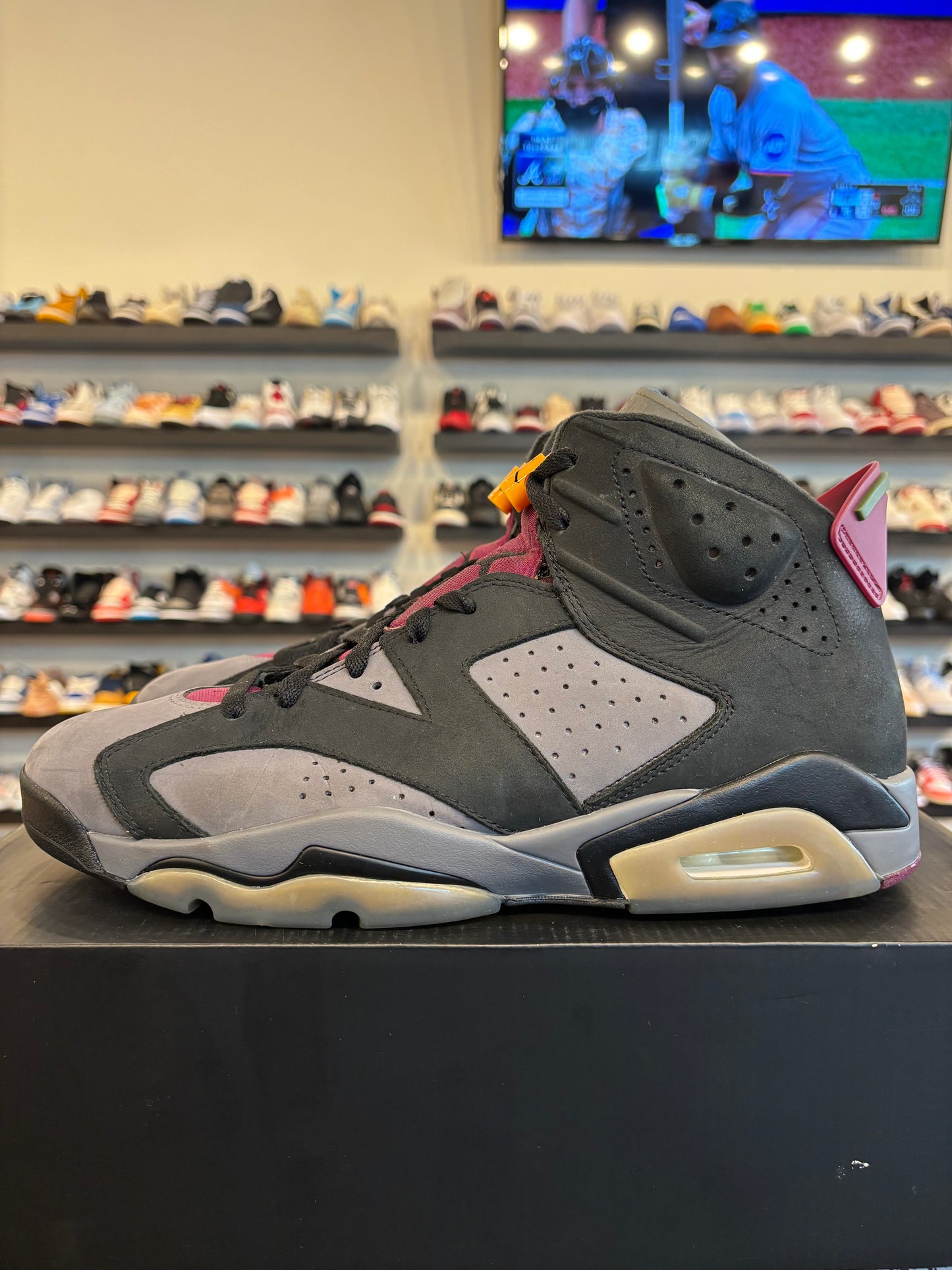 Jordan 6 Bordeaux Size 12 Pre-Owned