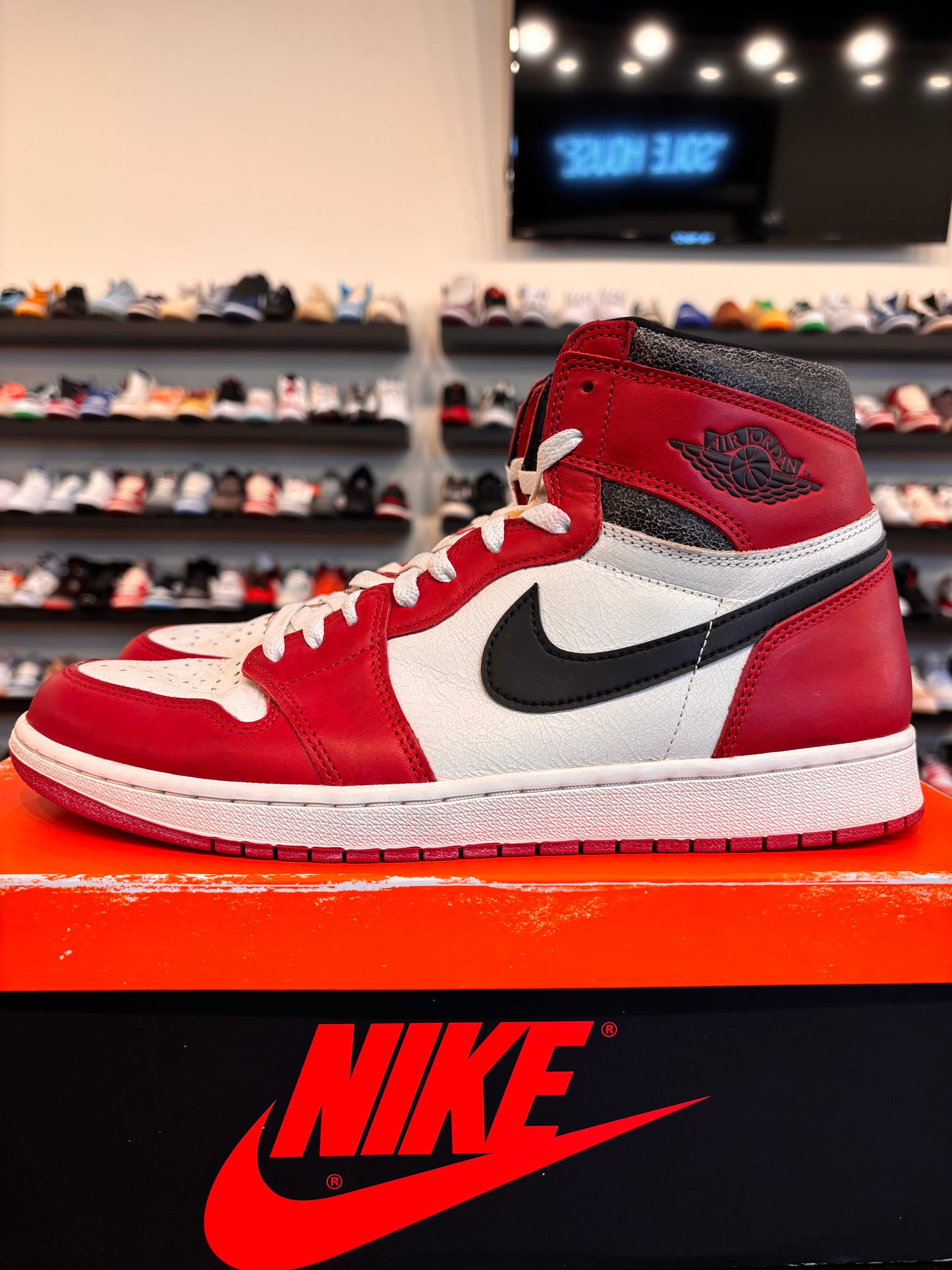 Jordan 1 Lost and Found Size 12 Pre-Owned