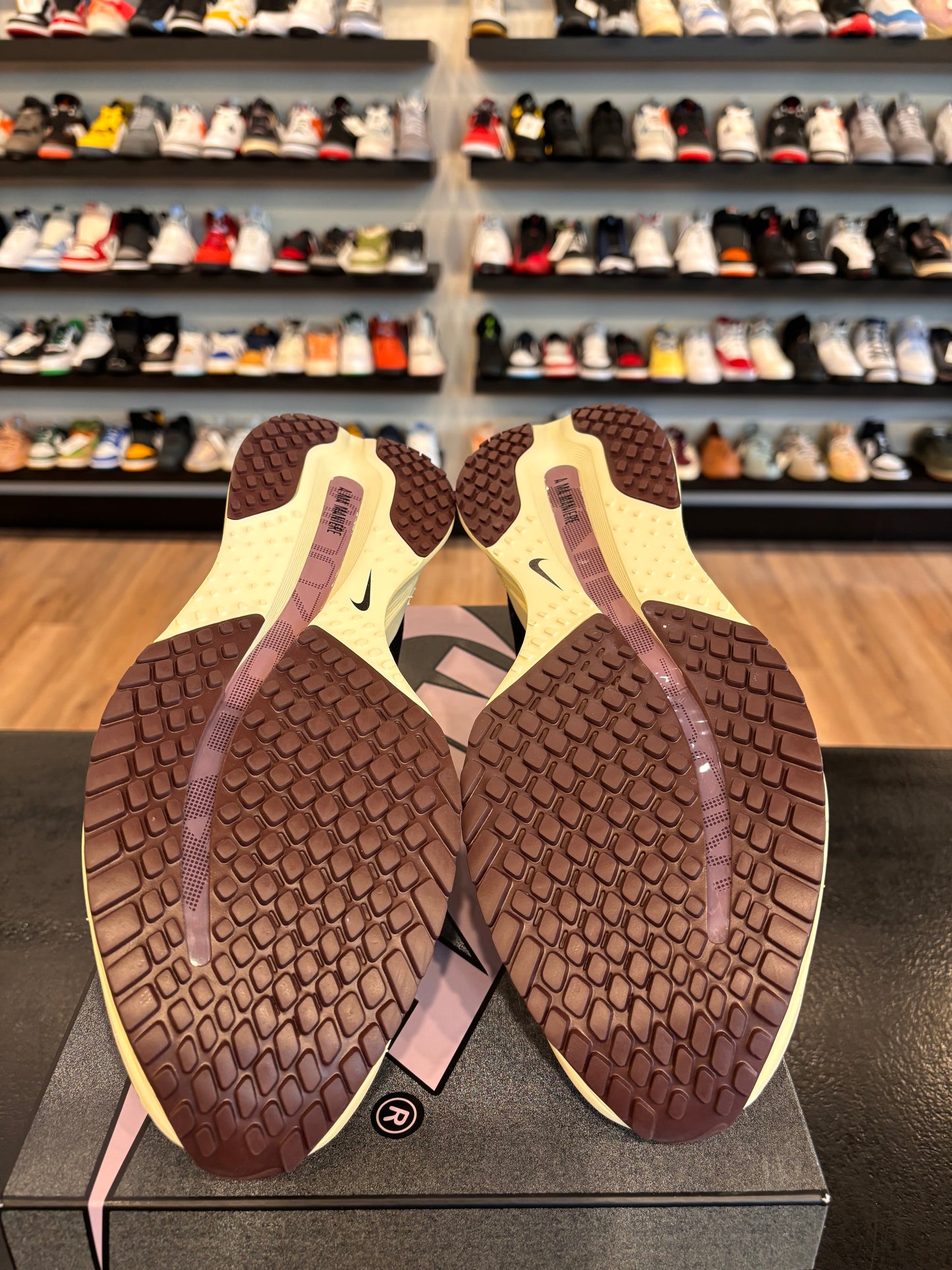Nike Pegasus Premium A Ma Maniere Burgundy Size 10.5 Brand New