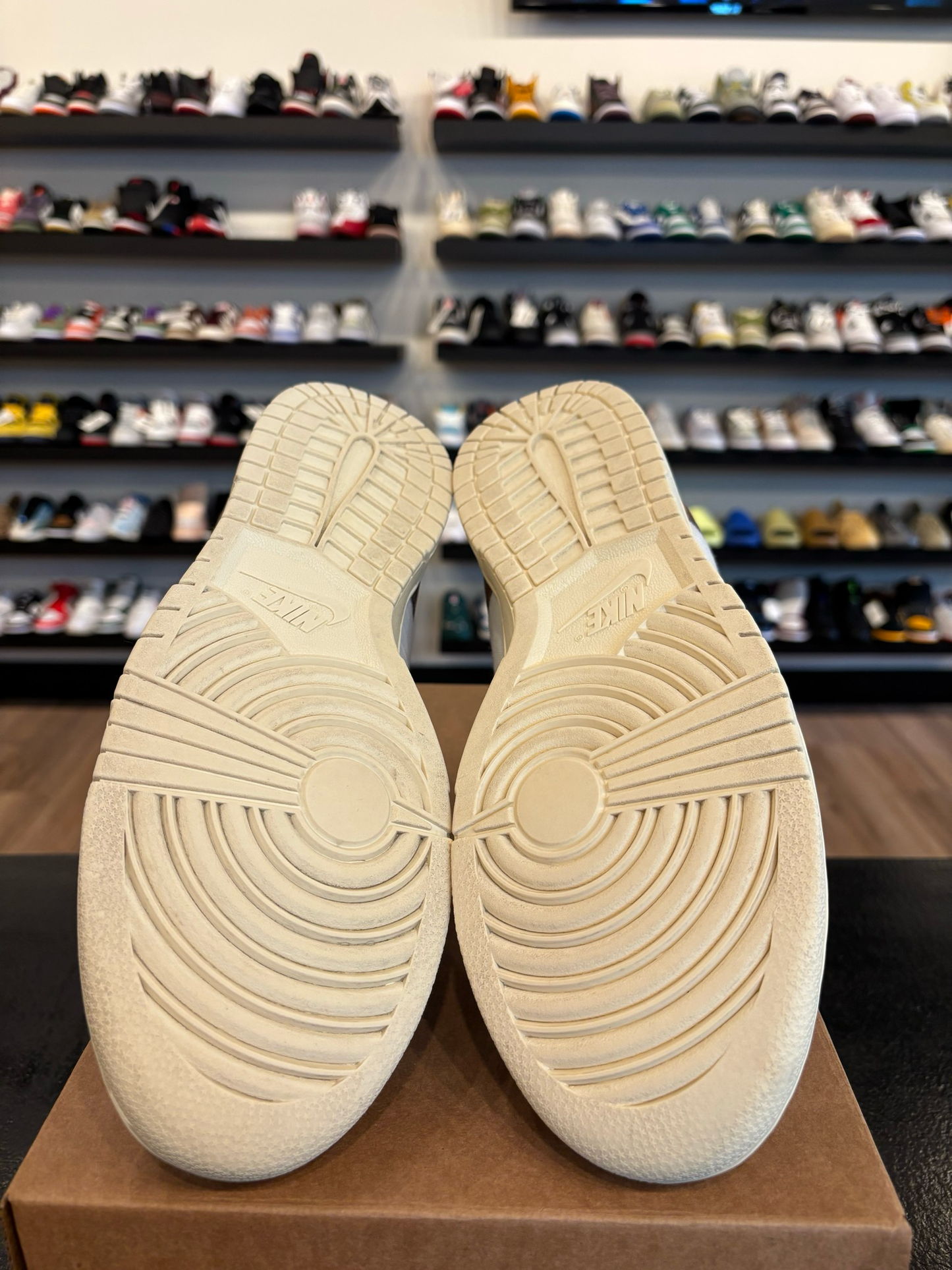 Nike Dunk High Vintage Brown Sail Size 10.5 Pre-Owned (No Box)