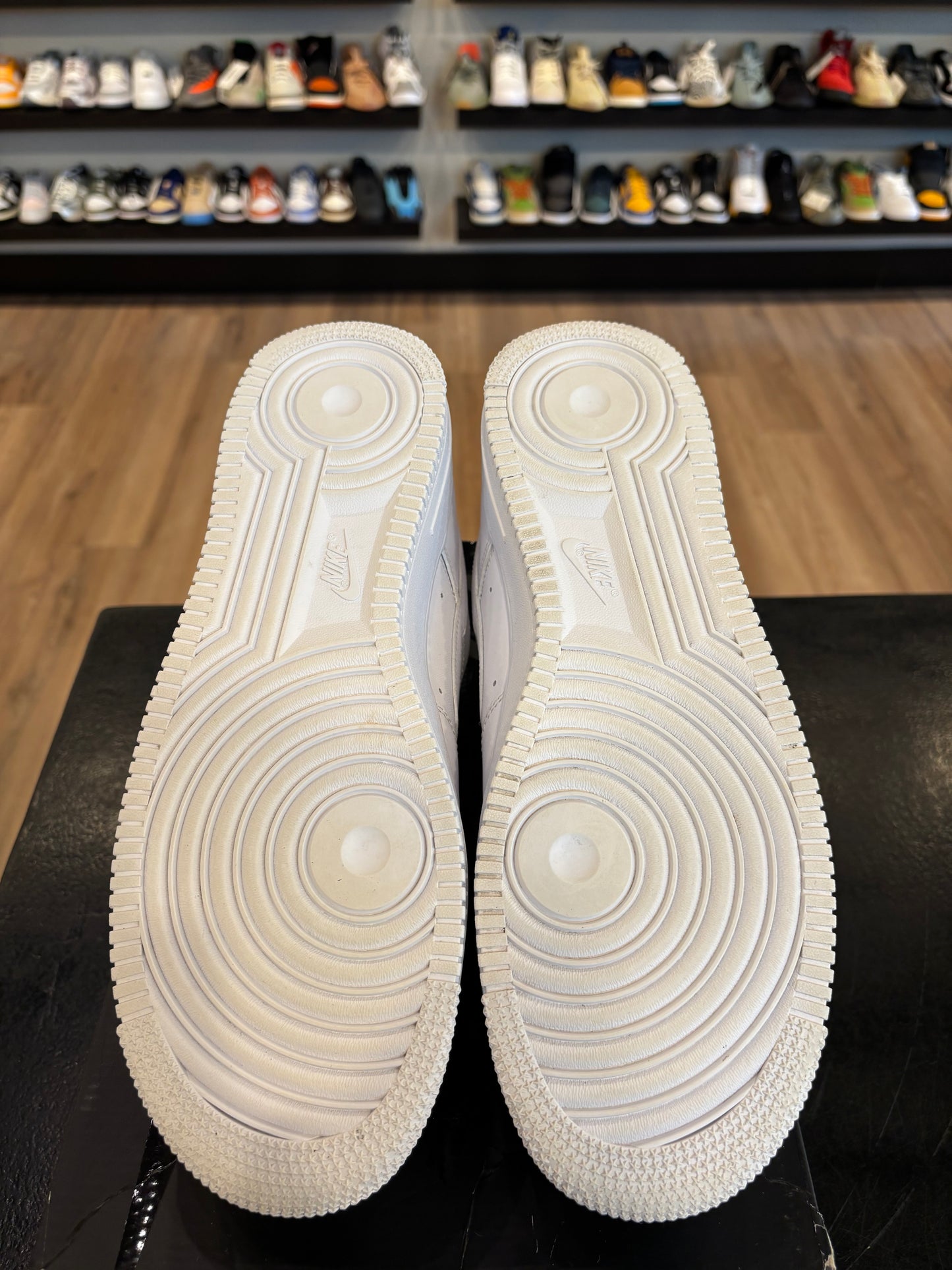 Nike Air Force 1 Low Supreme White Size 10.5 Pre-Owned