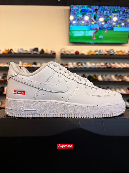 Nike Air Force 1 Low Supreme White Size 8 Pre-Owned