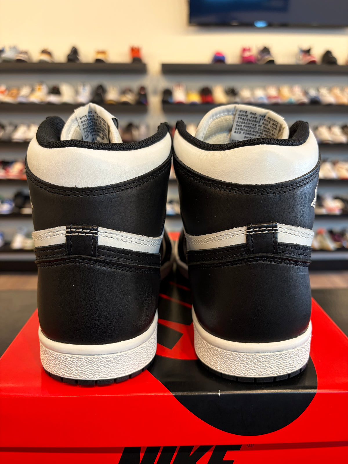 Jordan 1 '85 Black White Size 8.5 Pre-Owned