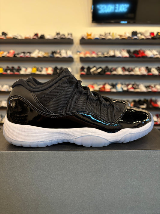 Jordan 11 Low Space Jam Size 5.5Y (7W) Pre-Owned