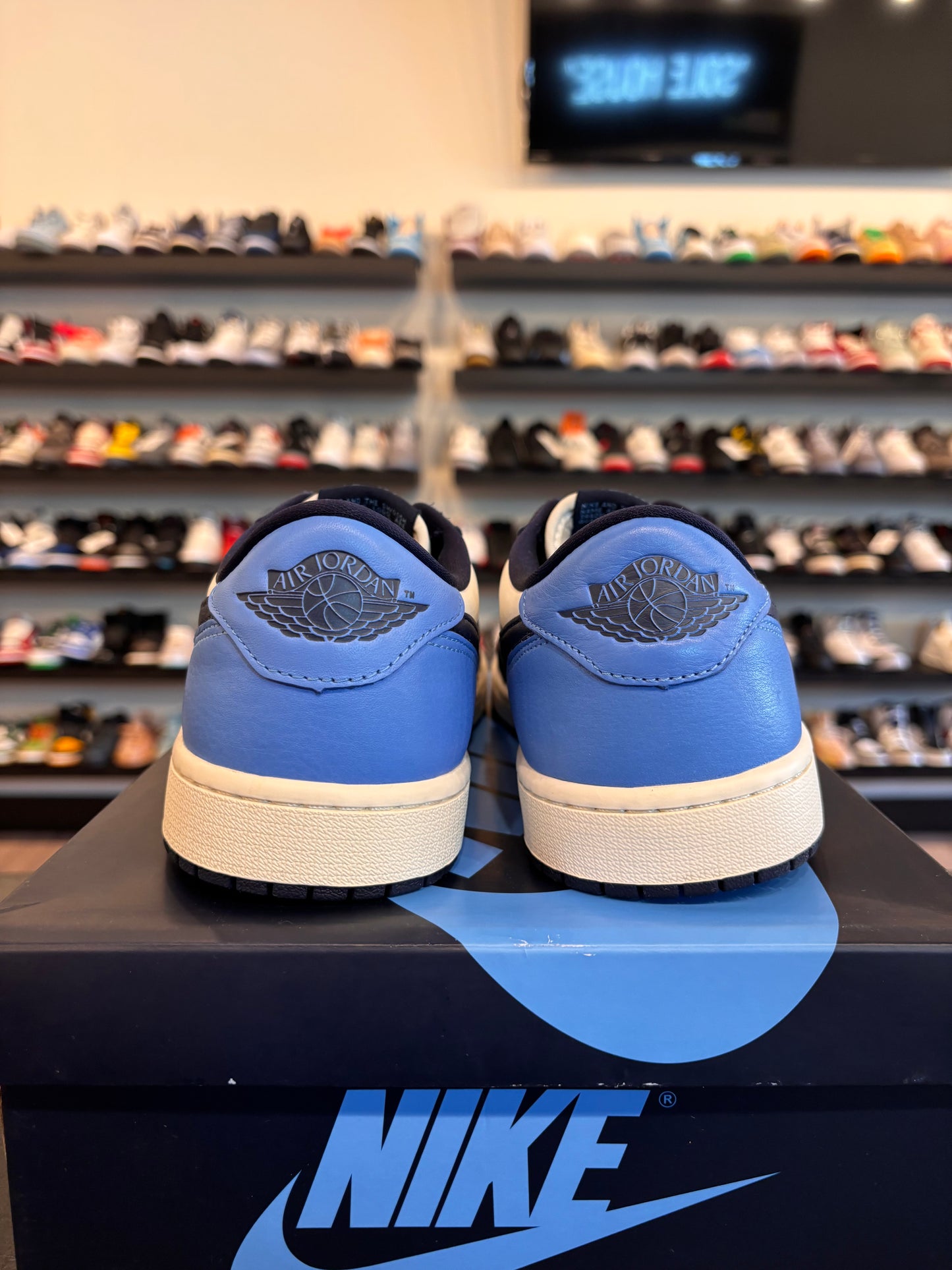 Jordan 1 Low Obsidian Size 10.5 Pre-Owned