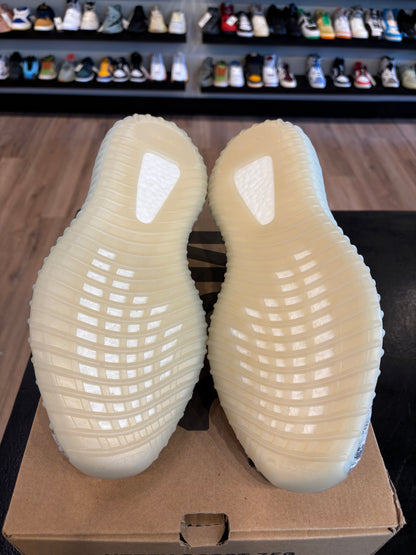 Yeezy 350 V2 Blue Tint Size 10.5 Brand New