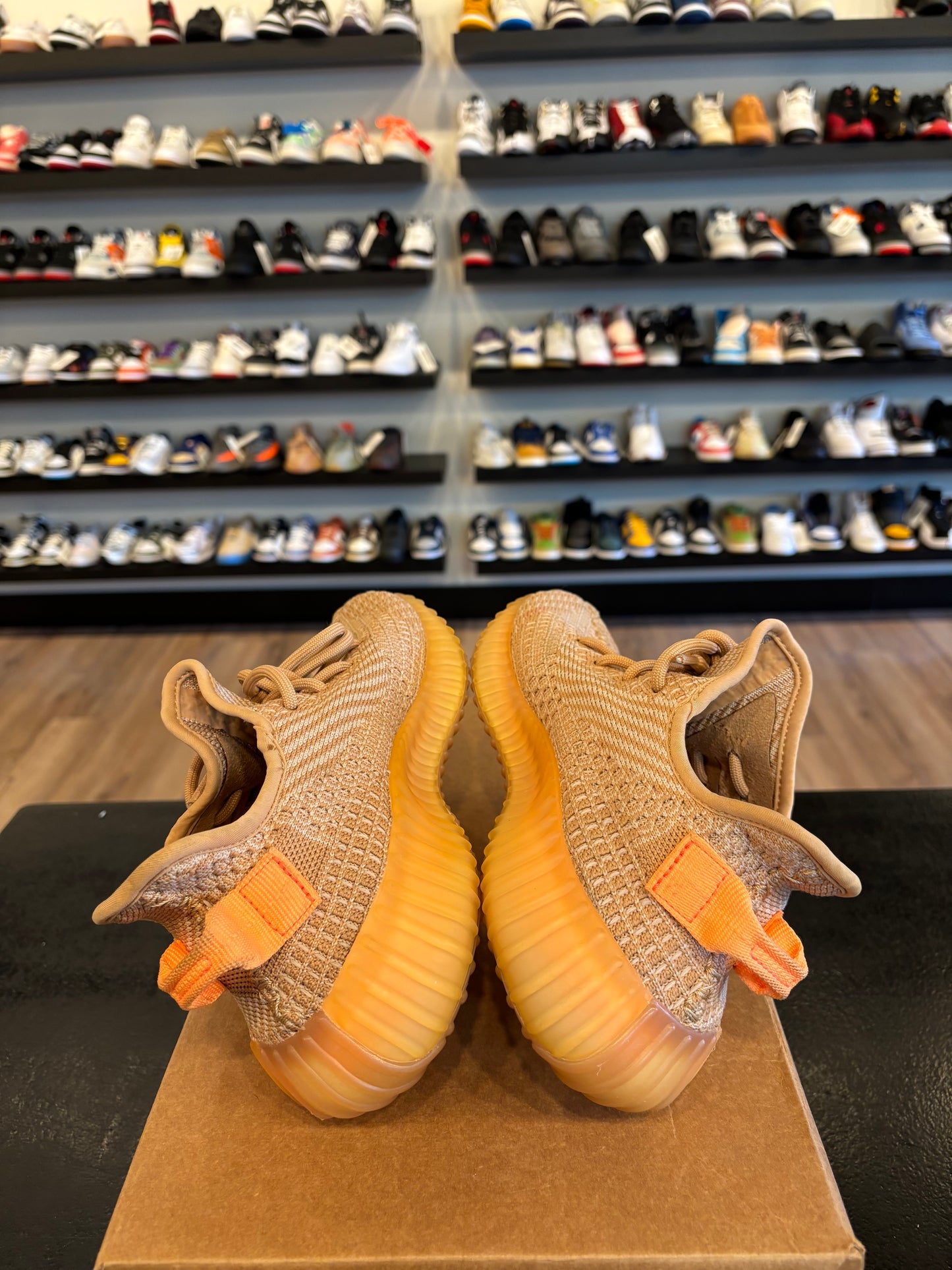 Yeezy 350 V2 Clay Size 6 (7.5W) Pre-Owned (No Box)