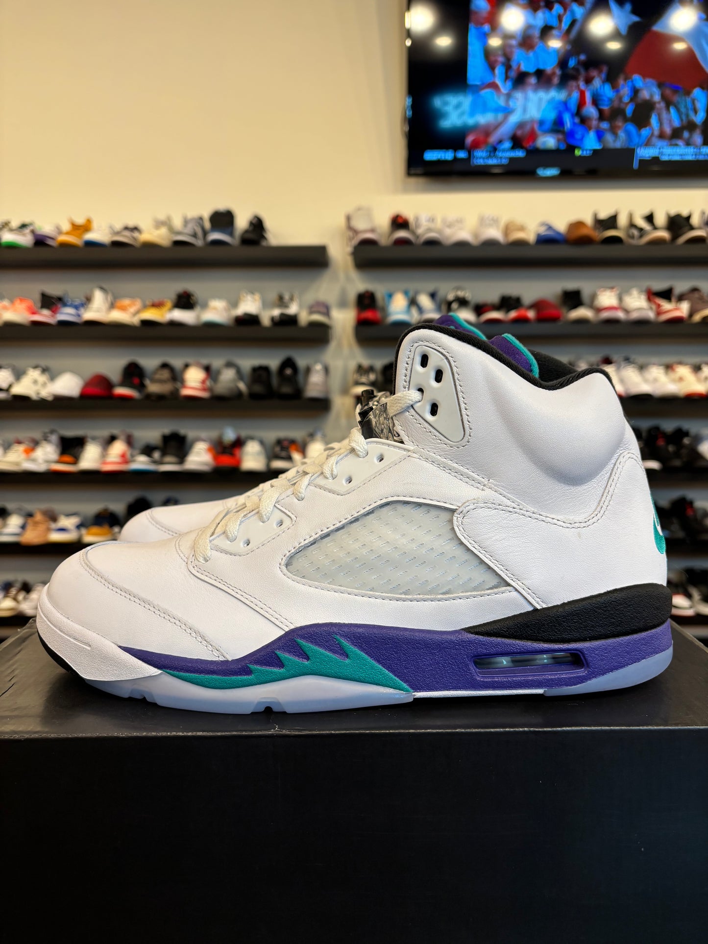 Jordan 5 Grape Size 13 Pre-Owned