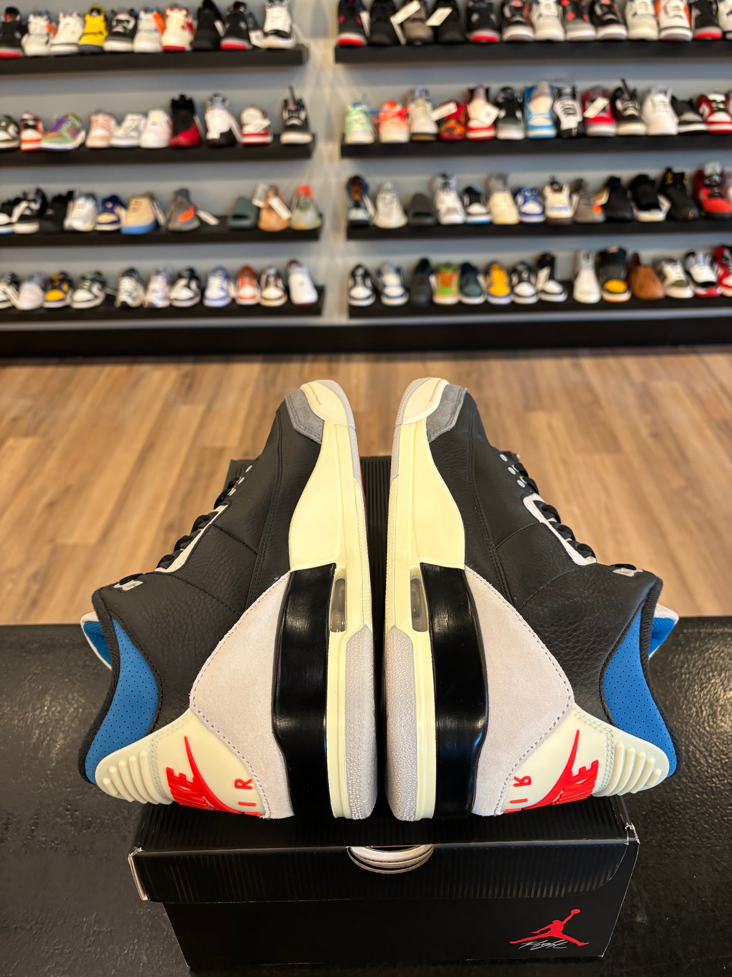 Jordan 3 Rare Air Size 10 Pre-Owned