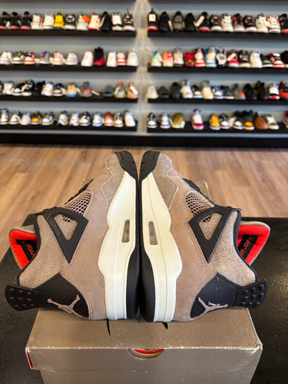Jordan 4 Taupe Haze Size 10 Pre-Owned