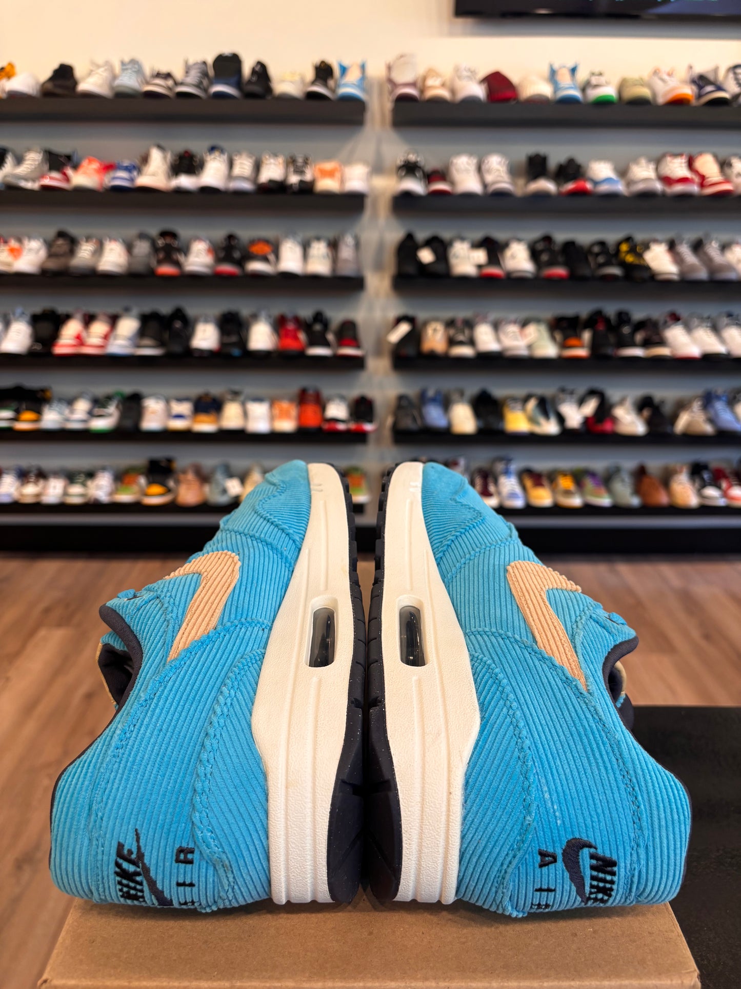 Nike Air Max 1 Blue Cord Size 11 Pre-Owned (No Box)