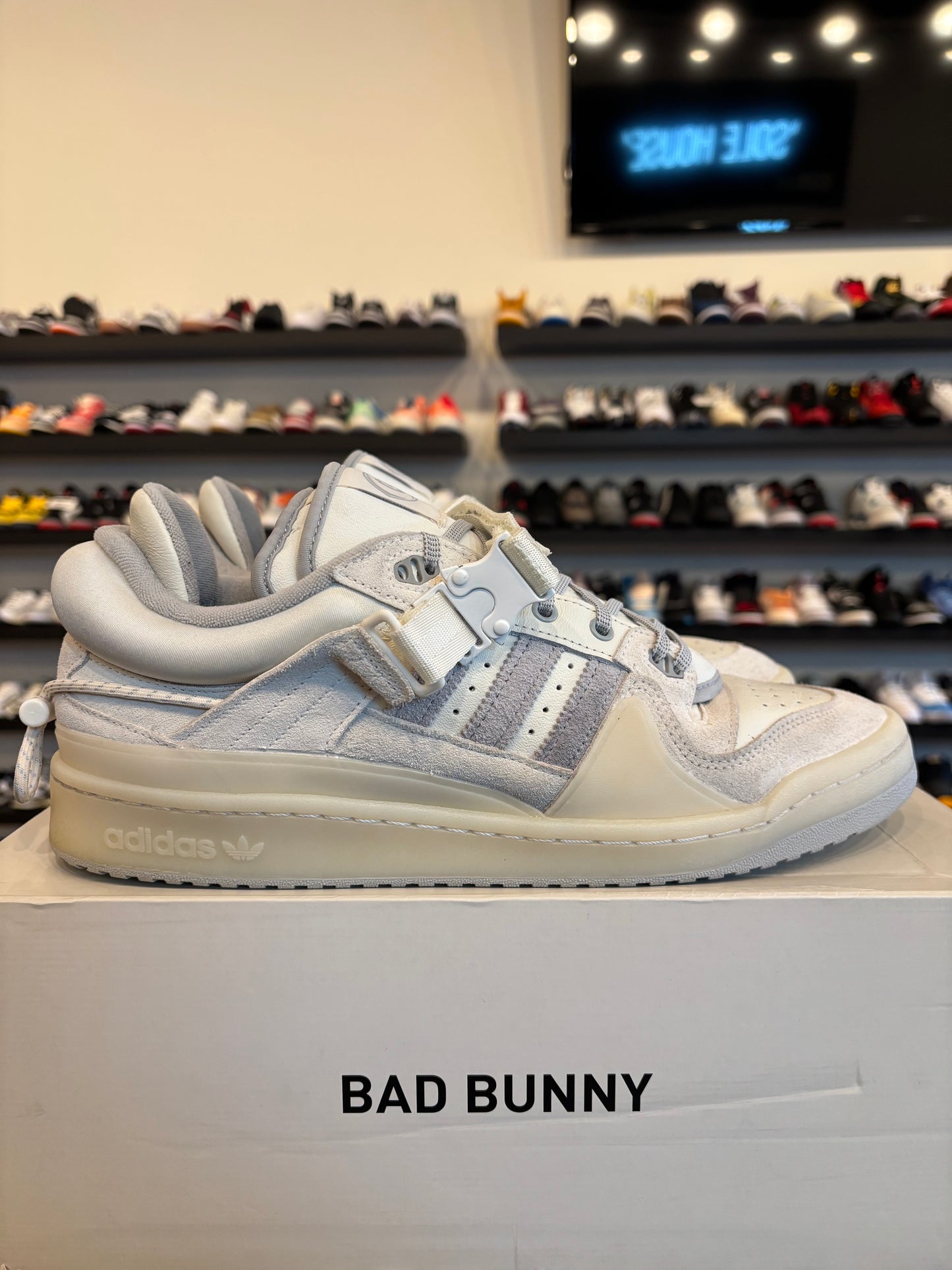 Adidas Bad Bunny Forum White Size 12 Pre-Owned