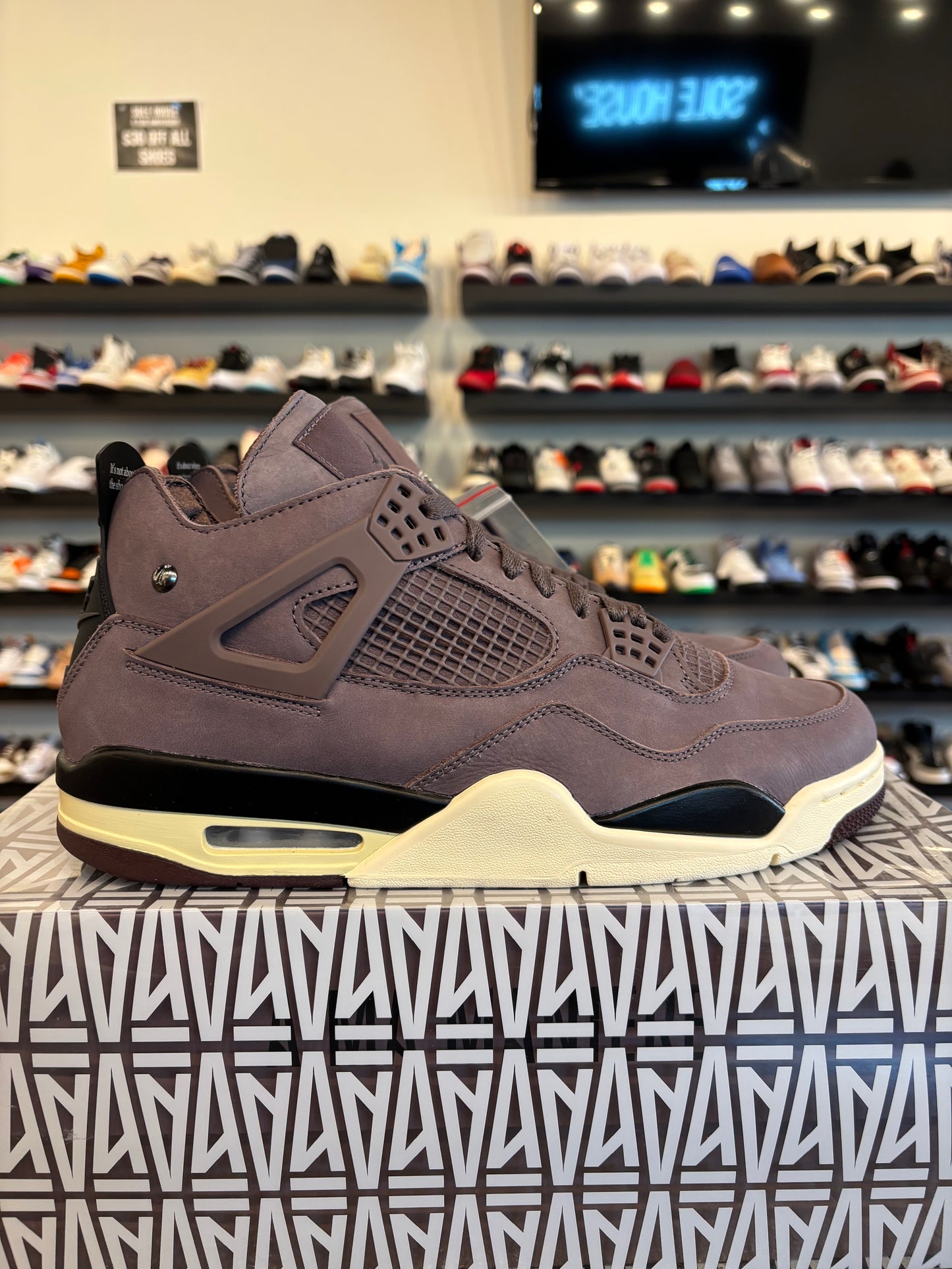 Jordan 4 A Ma Maniere Violet Ore Size 10.5 Brand New