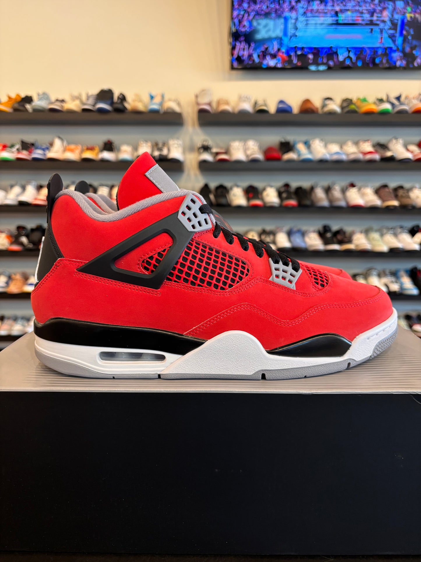 Jordan 4 Toro Bravo 2026 Size 13 Brand New