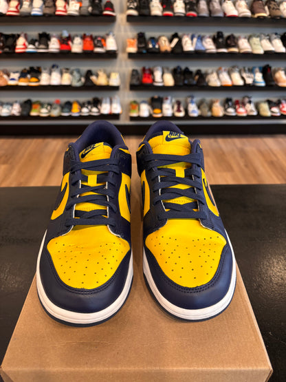 Nike Dunk Low Michigan Size 9 Pre-Owned (No Box)