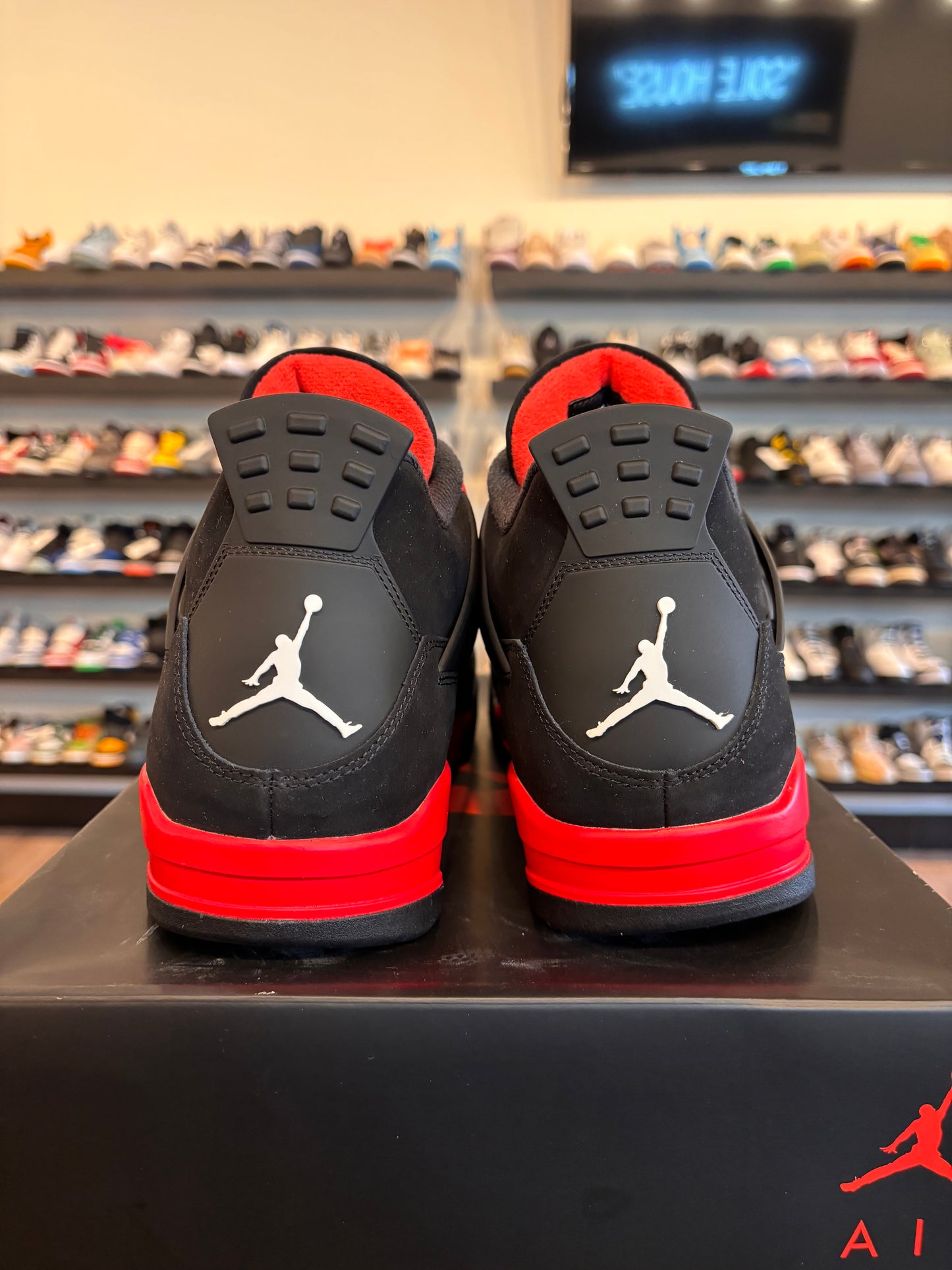 Jordan 4 Red Thunder Size 14 Pre-Owned