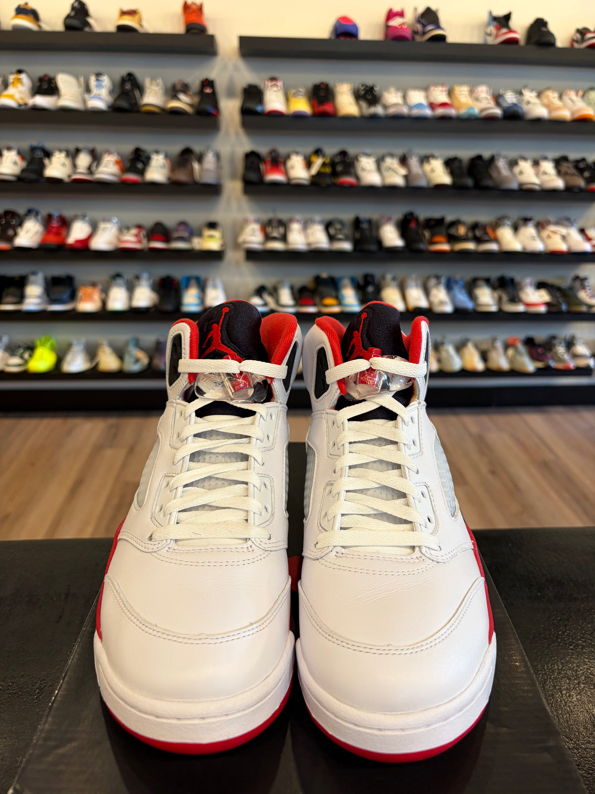 Jordan 5 Fire Red 2025 Size 8 Pre-Owned