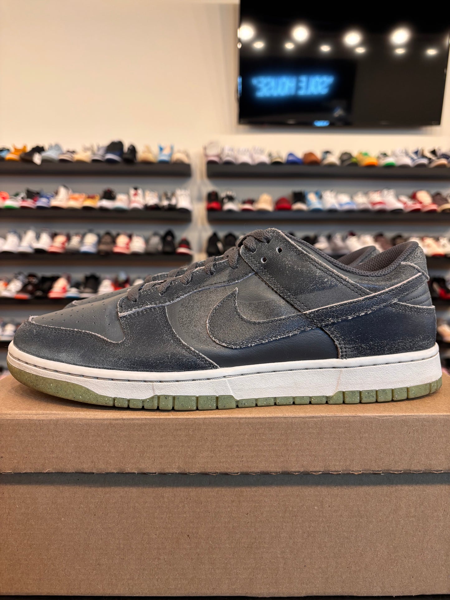 Nike Dunk Low Halloween Size 12 Pre-Owned (No Box)