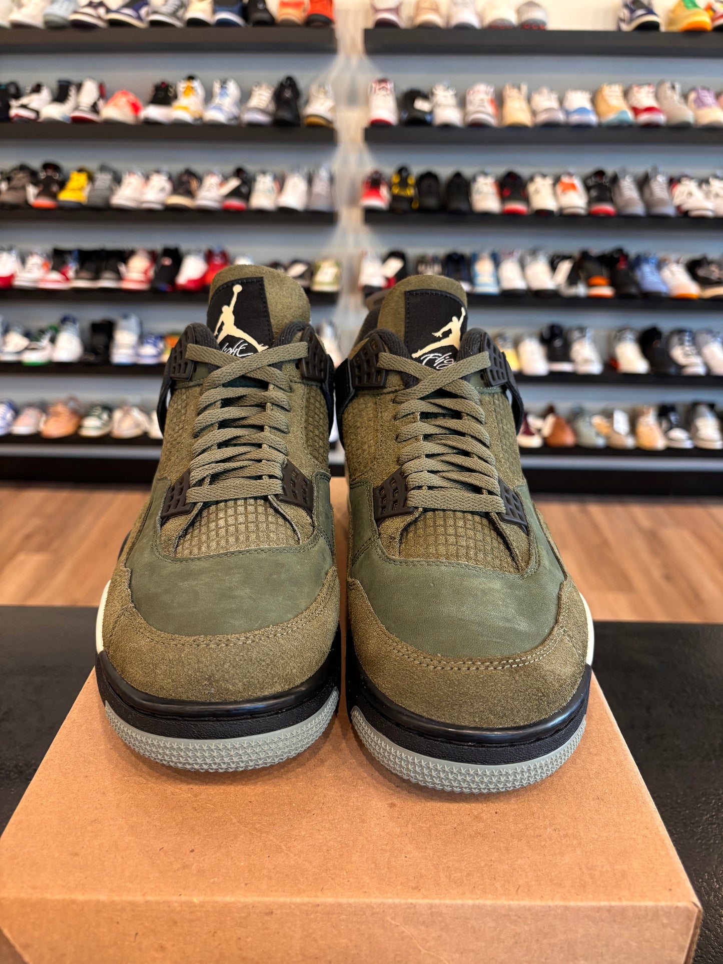 Jordan 4 Craft Olive Size 10.5 Pre-Owned (No Box)