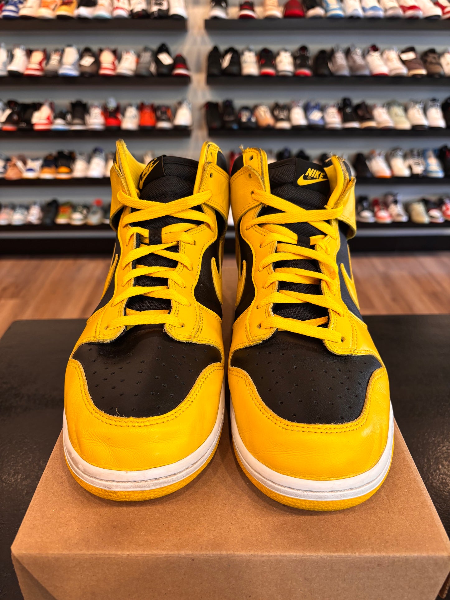Nike Dunk High Maize Yellow Size 12 Pre-Owned (No Box)