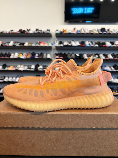 Yeezy 350 V2 Mono Clay Size 9.5 Pre-Owned (No Box)