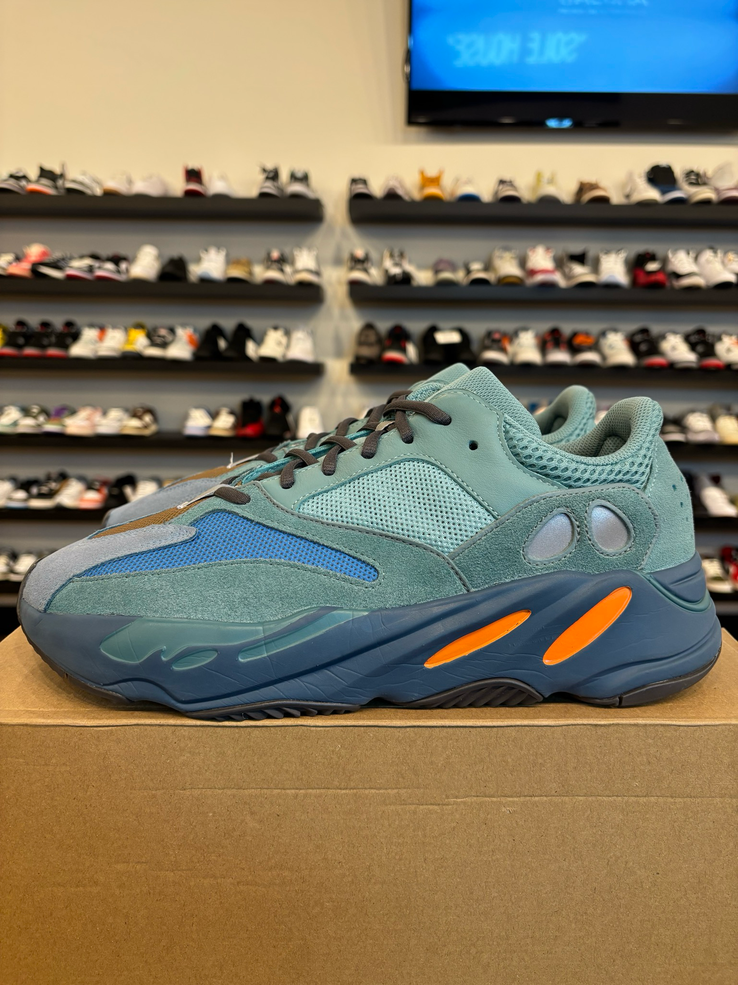 Yeezy 700 Faded Azure Size 12 Pre-Owned