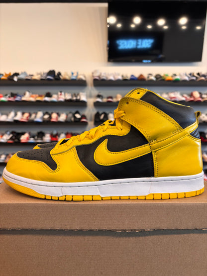Nike Dunk High Maize Yellow Size 12 Pre-Owned (No Box)