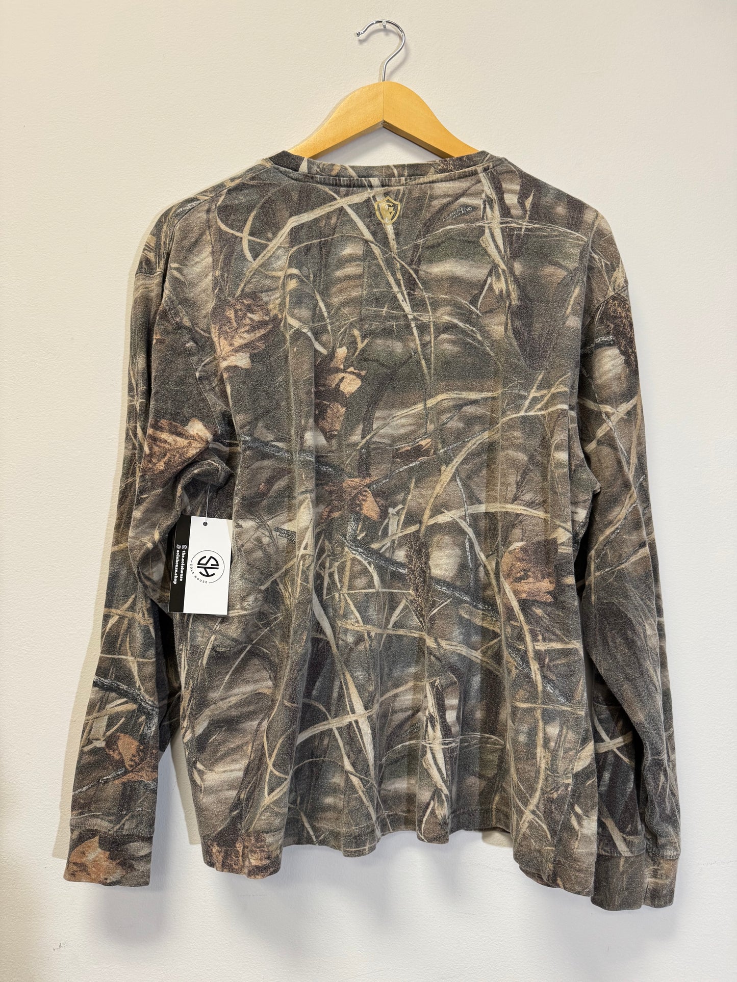 Game Winner Camo Long Sleeve Size Large Vintage