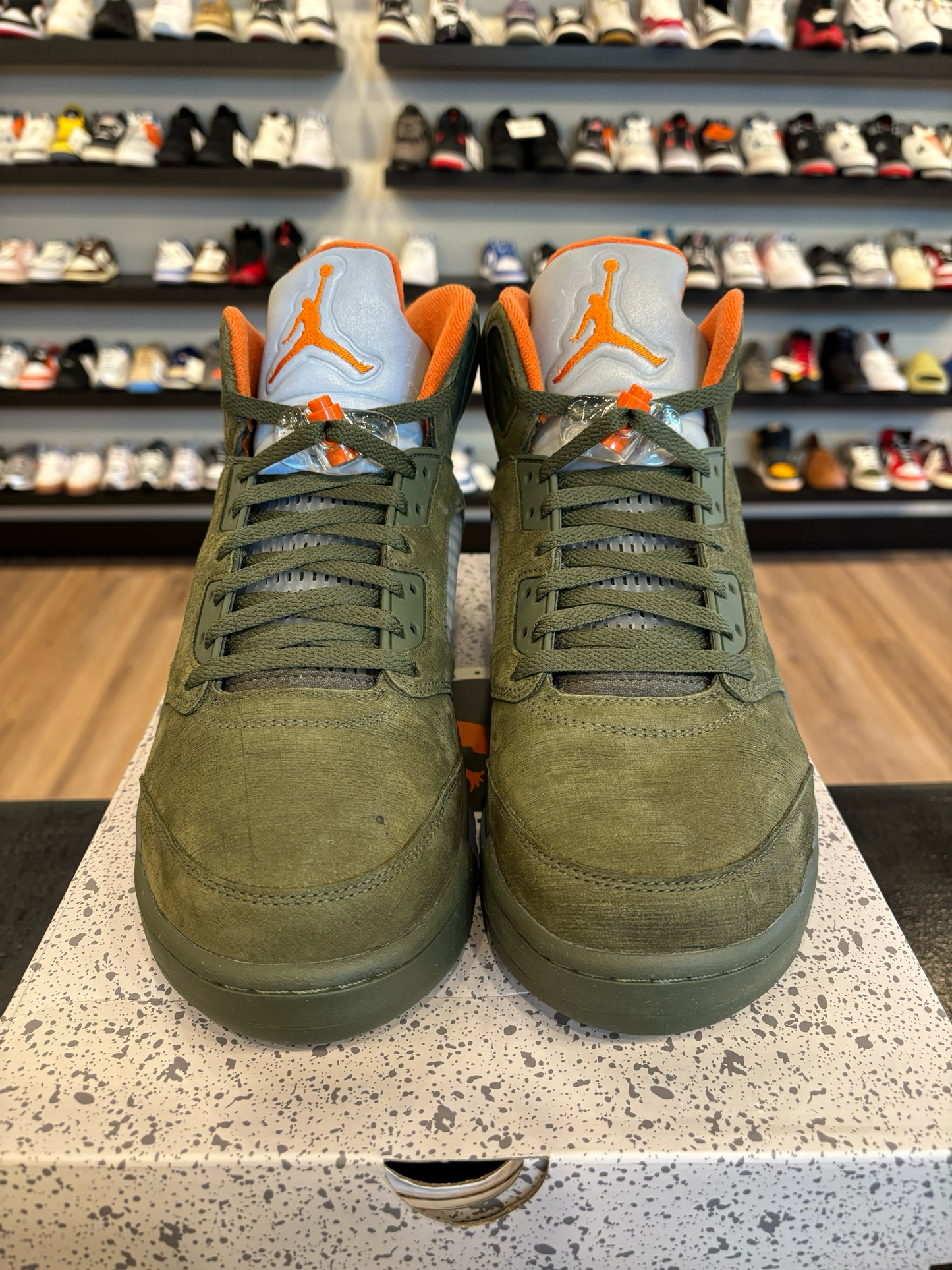 Jordan 5 Olive Size 12 Pre-Owned