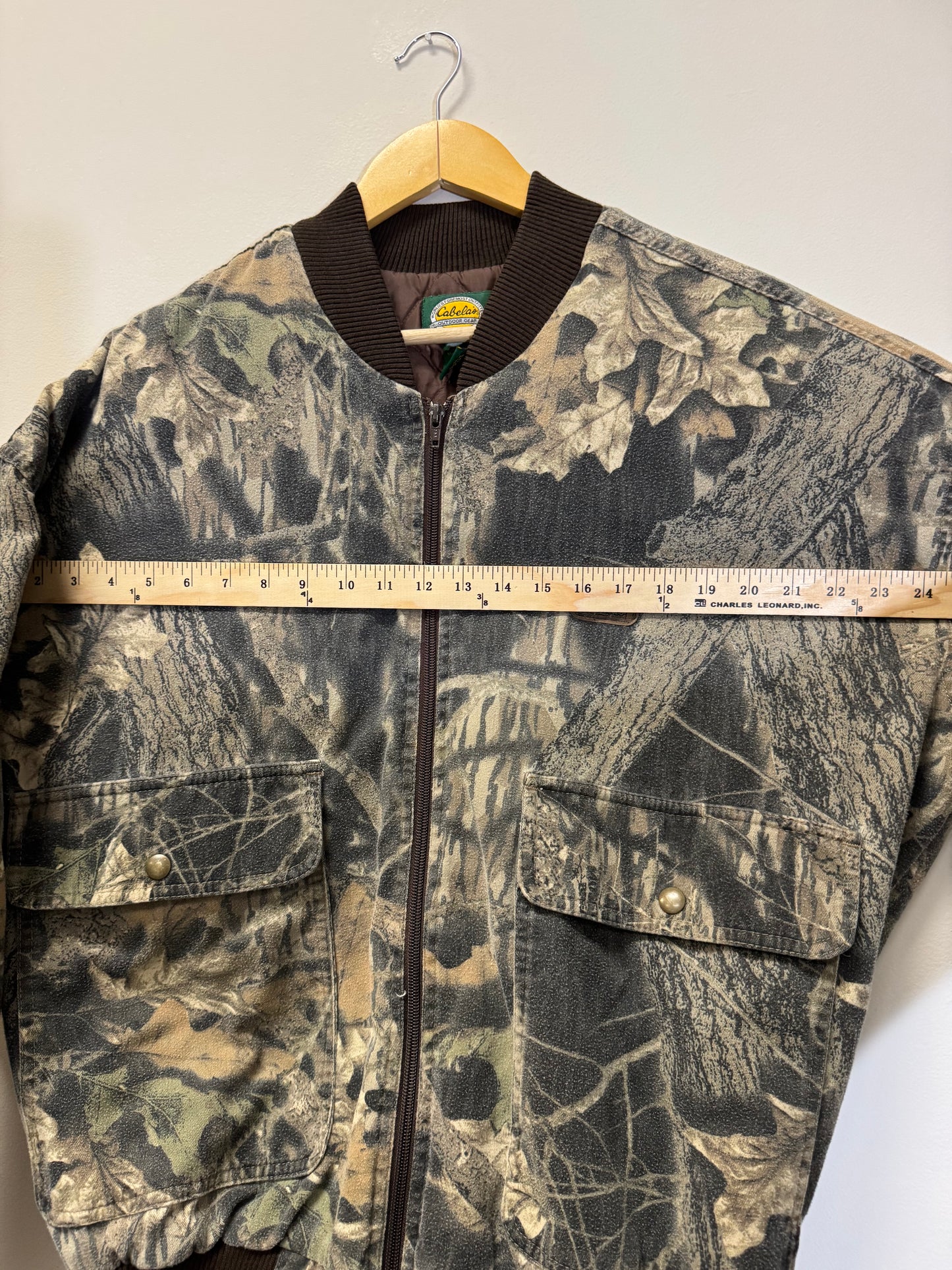 Cabellas Camo Zip-Up Jacket Size Large Vintage
