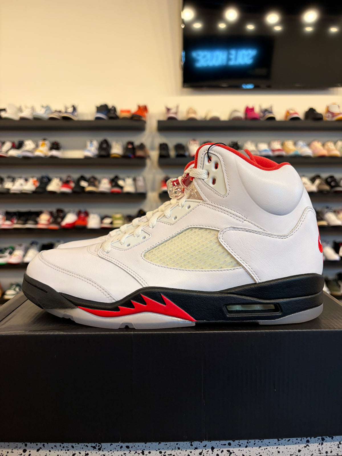 Jordan 5 Fire Red 2020 Size 10 Brand New