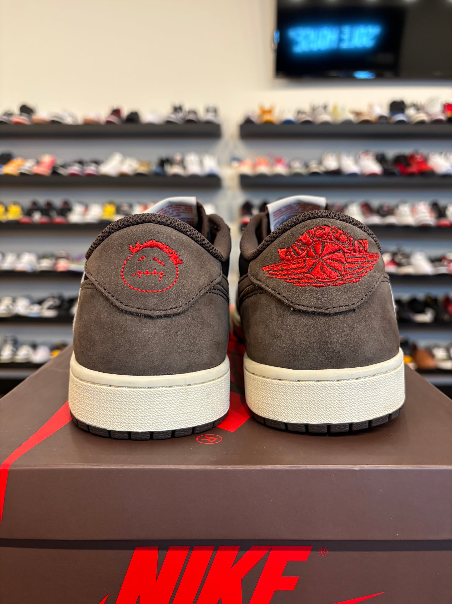 Jordan 1 Low Travis Scott Mocha Size 13 Pre-Owned