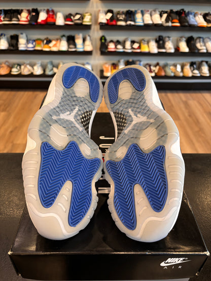 Jordan 11 Low Space Jam Size 9 Pre-Owned