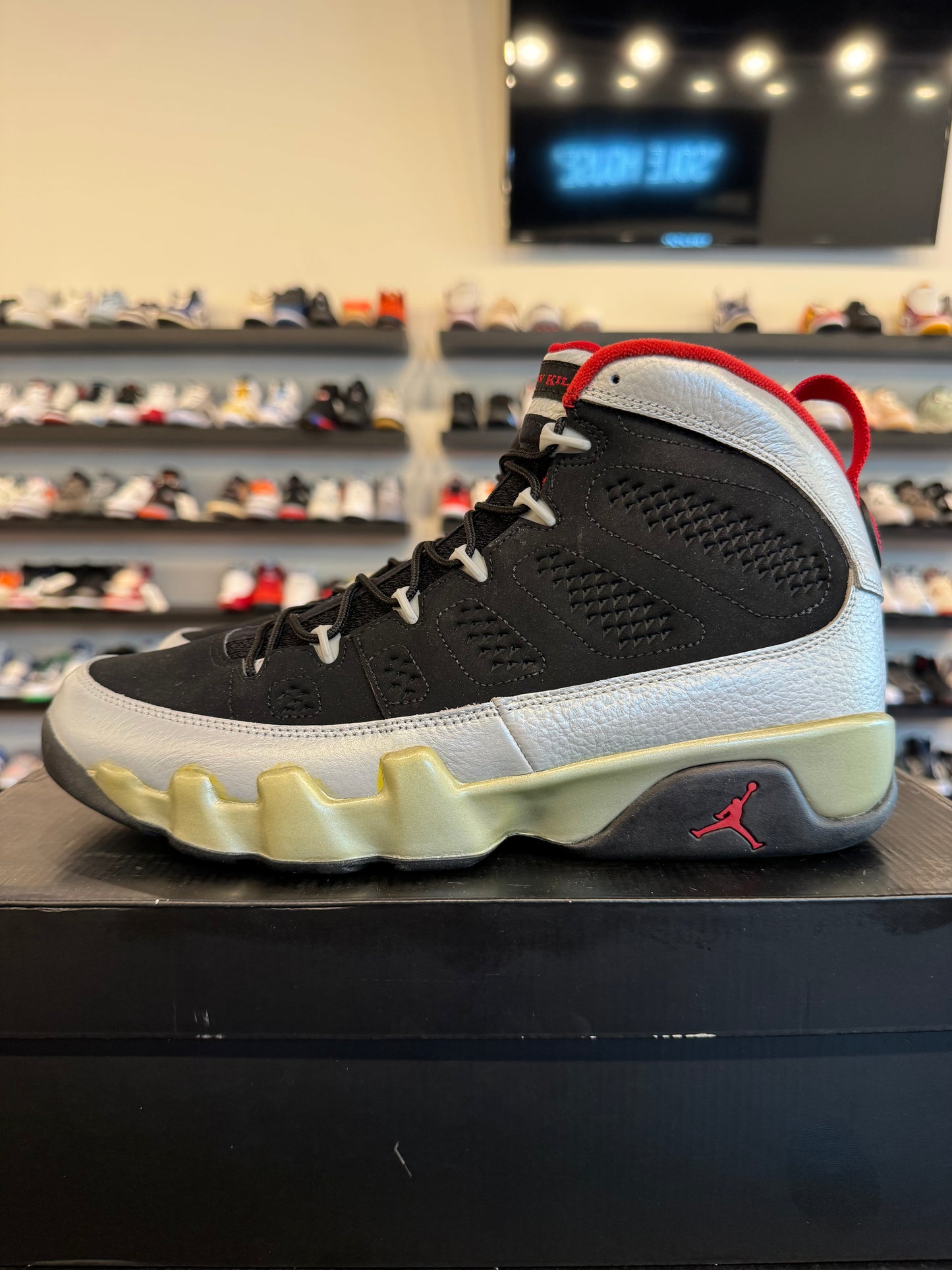Jordan 9 Killroy 2012 Size 10 Brand New (With Flaws)