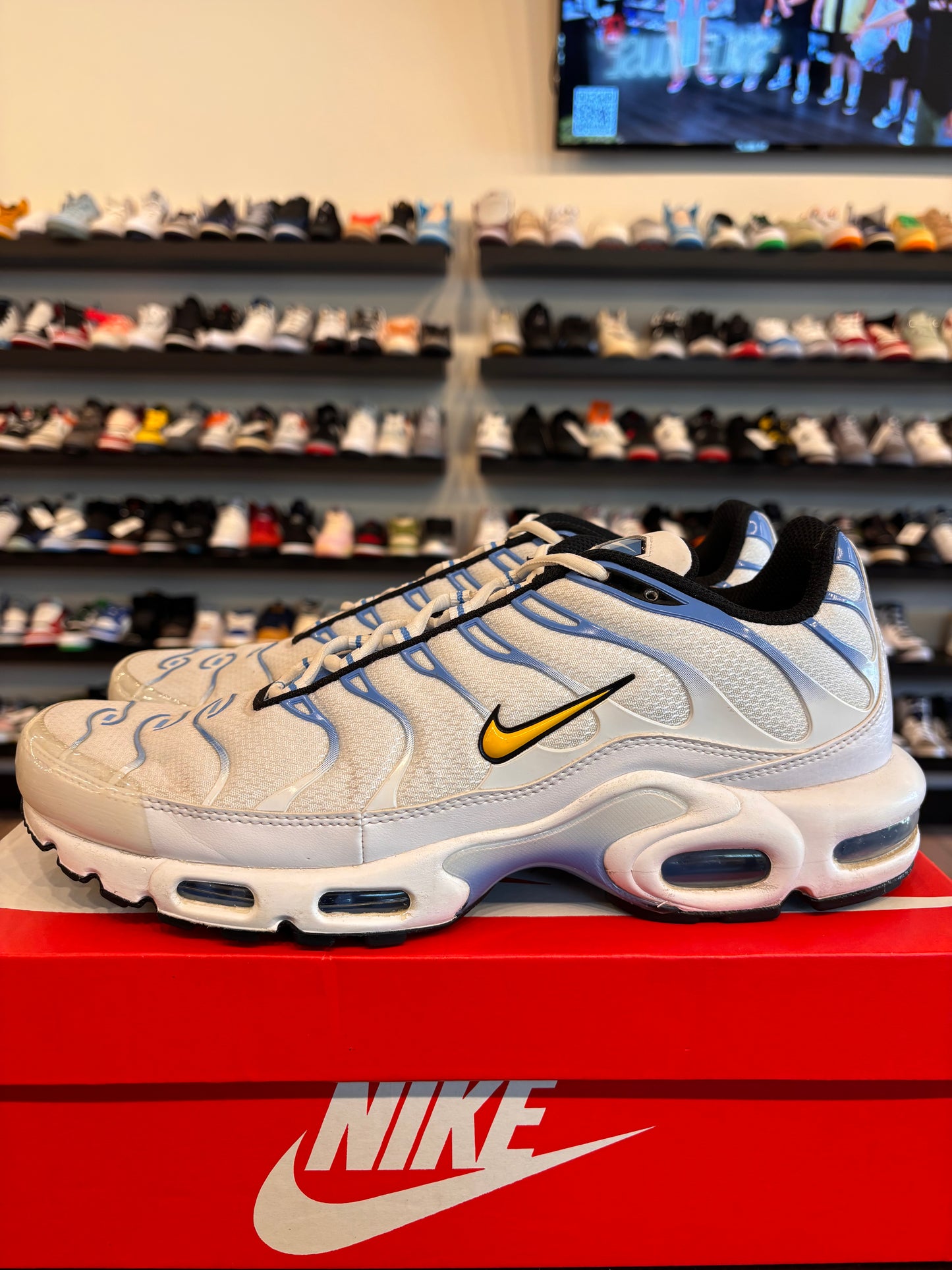 Nike Air Max Plus White Size 11.5 Pre-Owned (No Box)