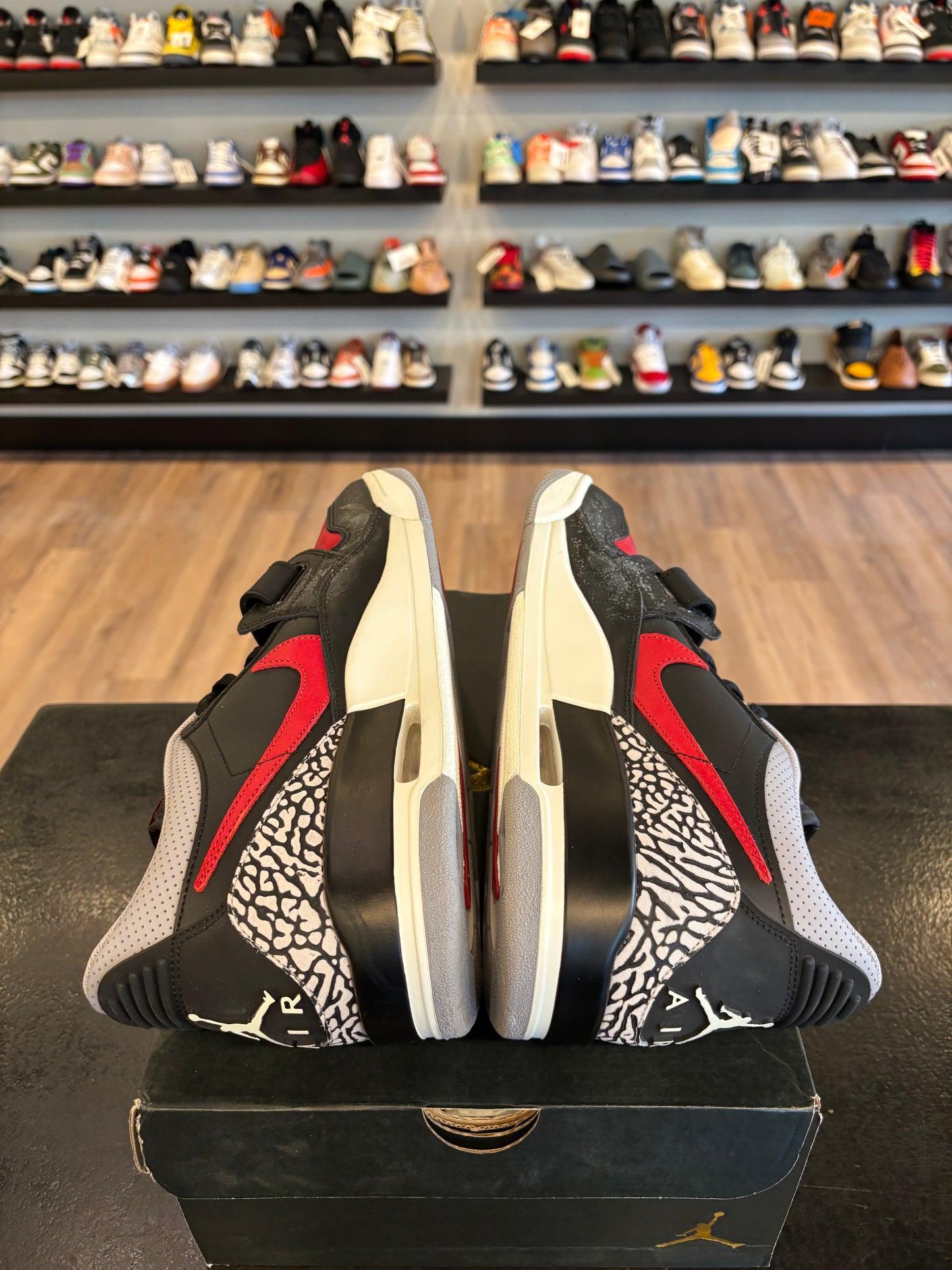 Jordan 312 Legacy Bred Size 11.5 Pre-Owned