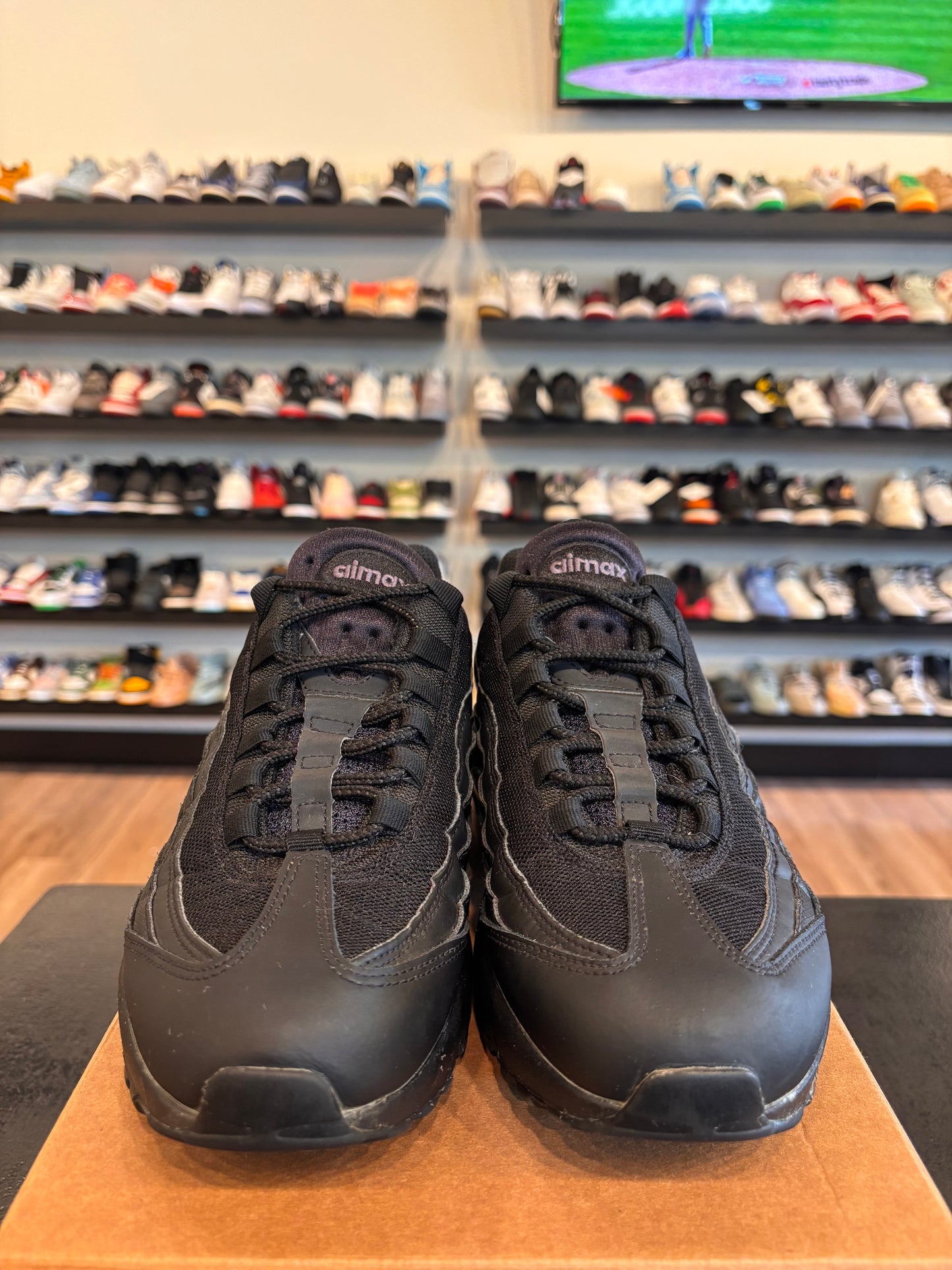 Nike Air Max 95 Triple Black Size 8.5 Pre-Owned (No Box)