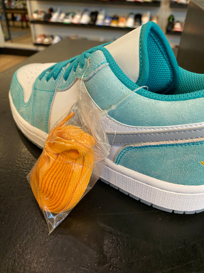 Jordan 1 Low New Emerald Size 7 Brand New