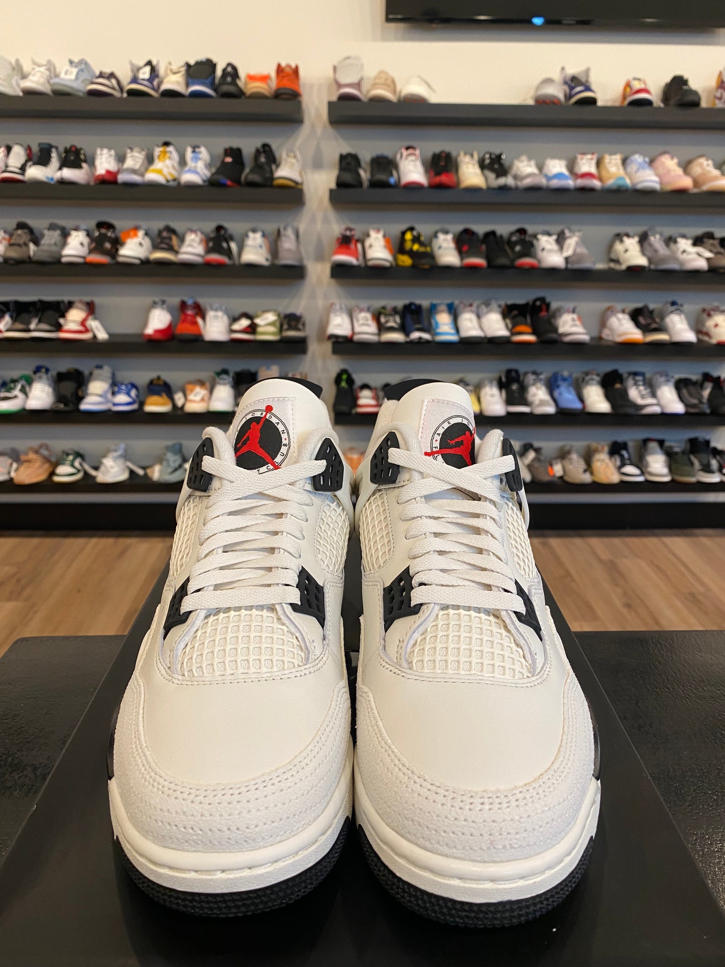 Jordan 4 Flight Club Size 9.5 Brand New