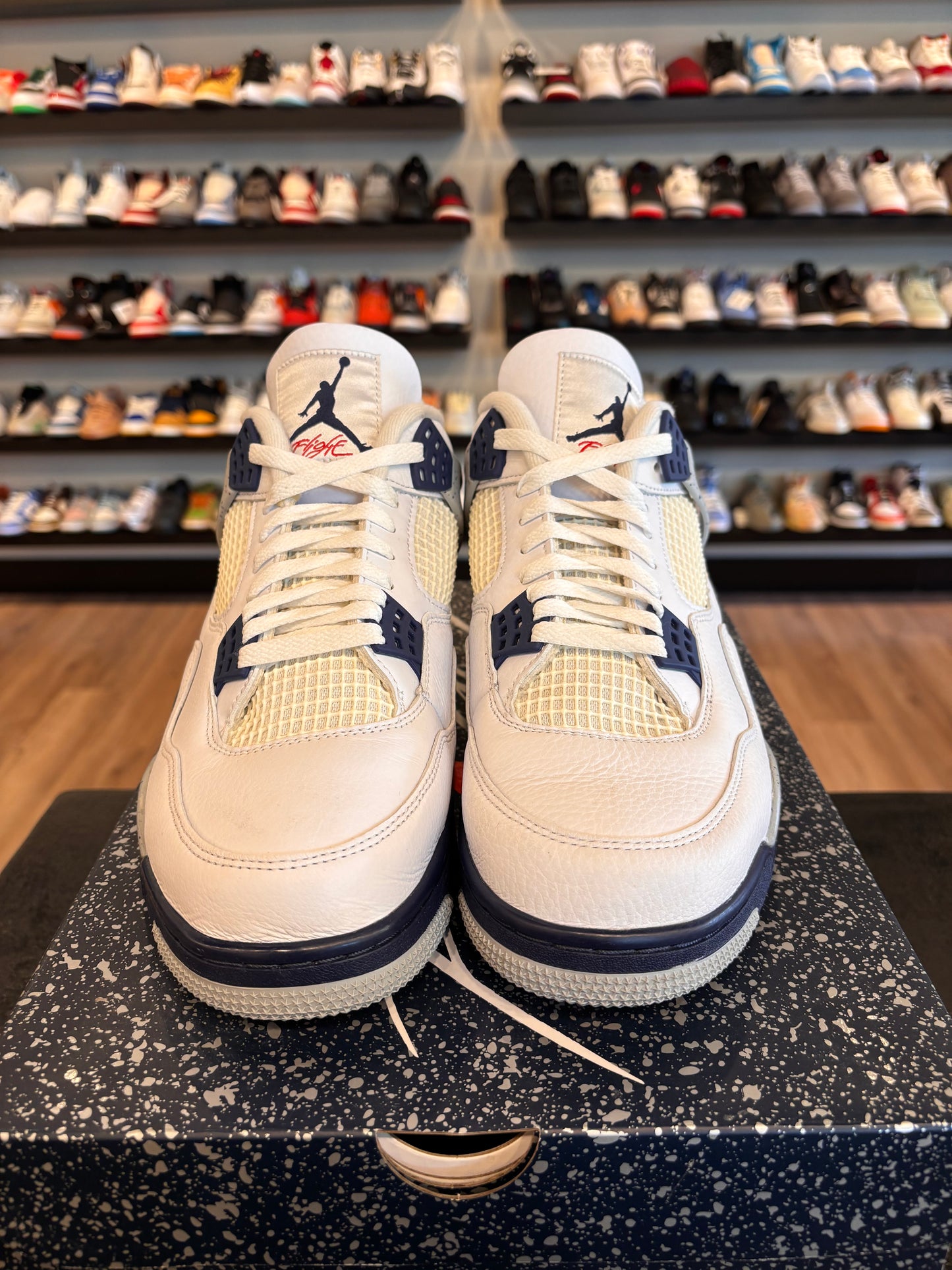 Jordan 4 Midnight Navy Size 11.5 Pre-Owned