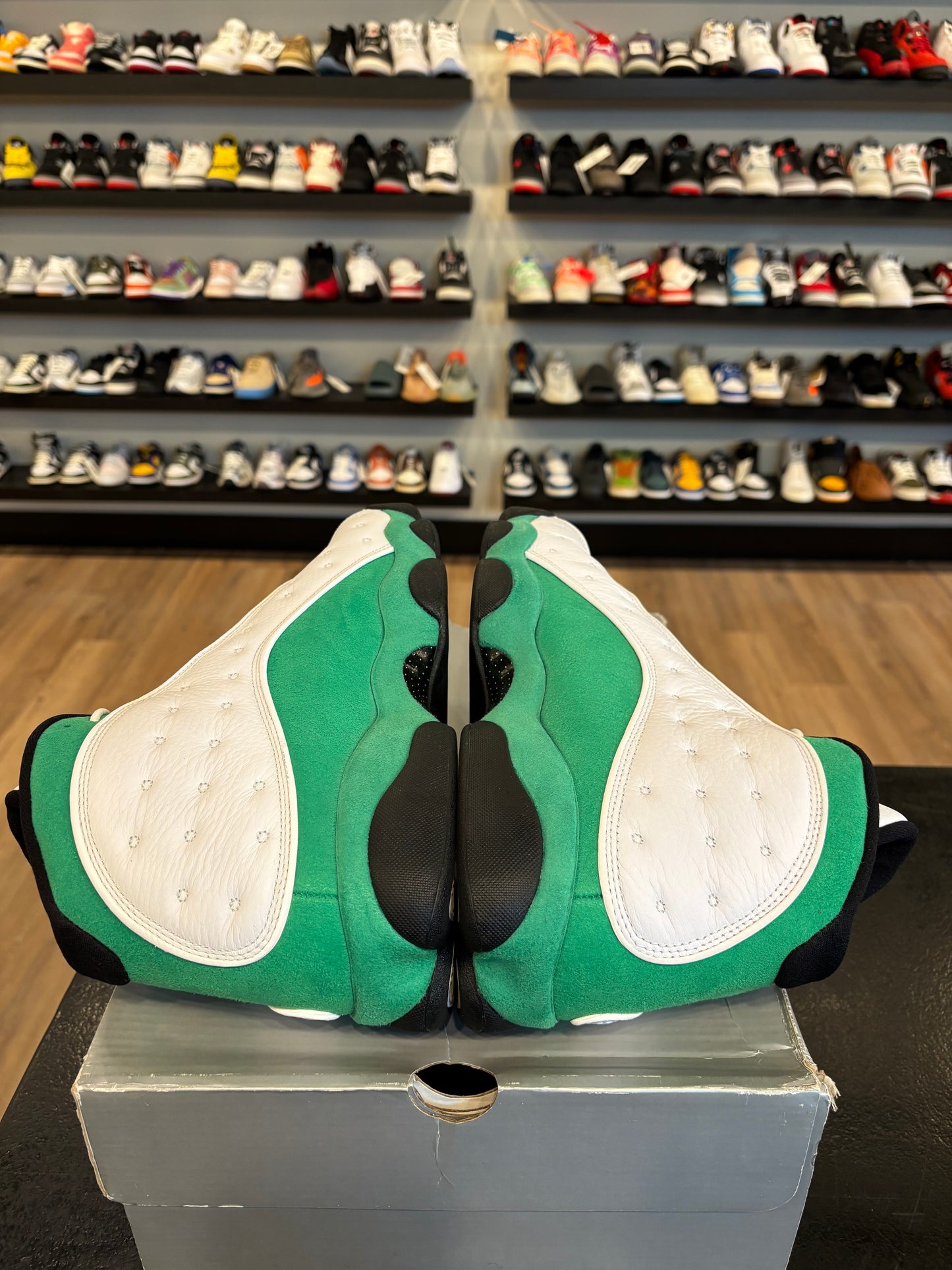 Jordan 13 Lucky Green Size 12 Pre-Owned