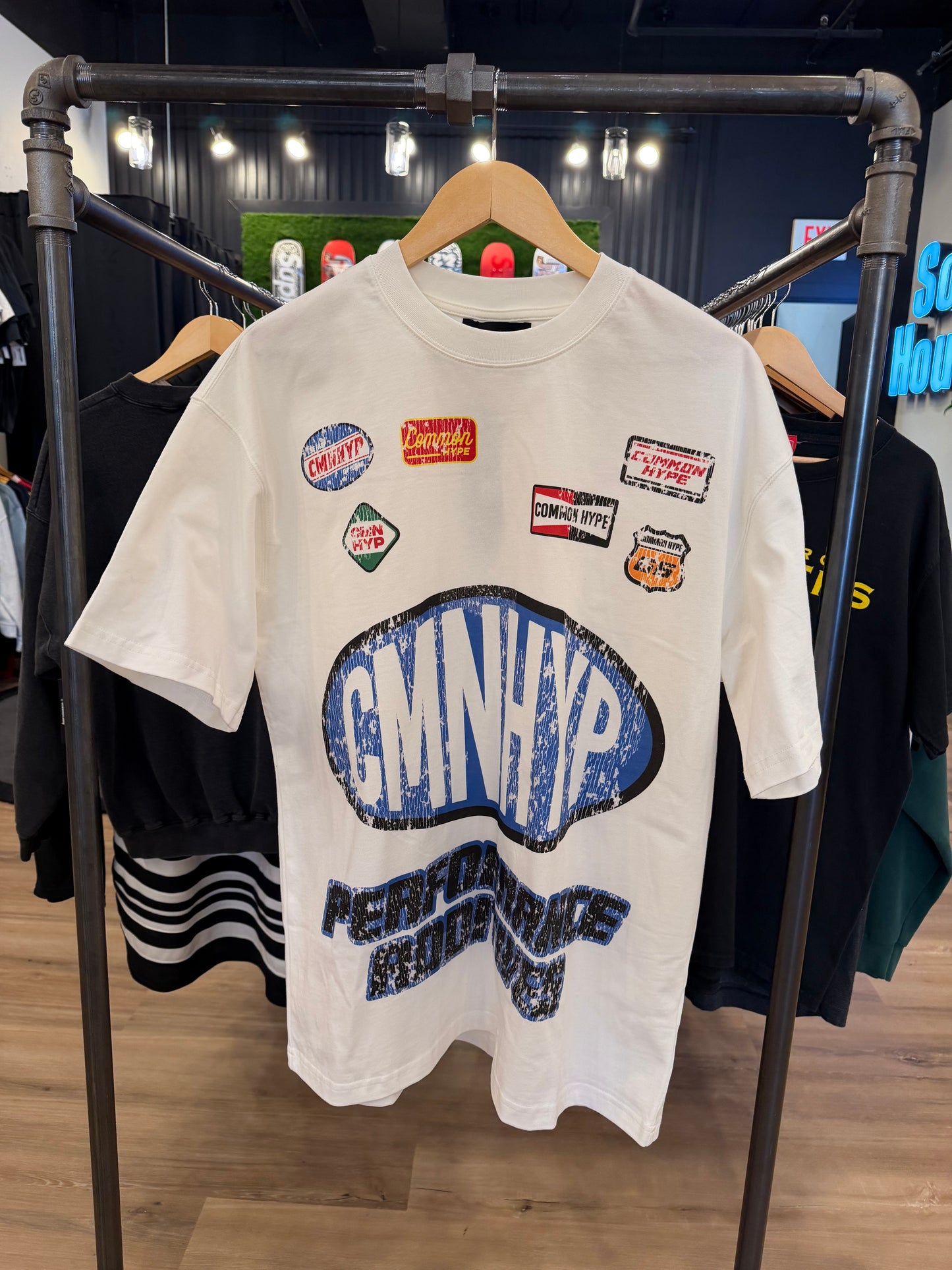 Common Racing Tee White Size Large Brand New